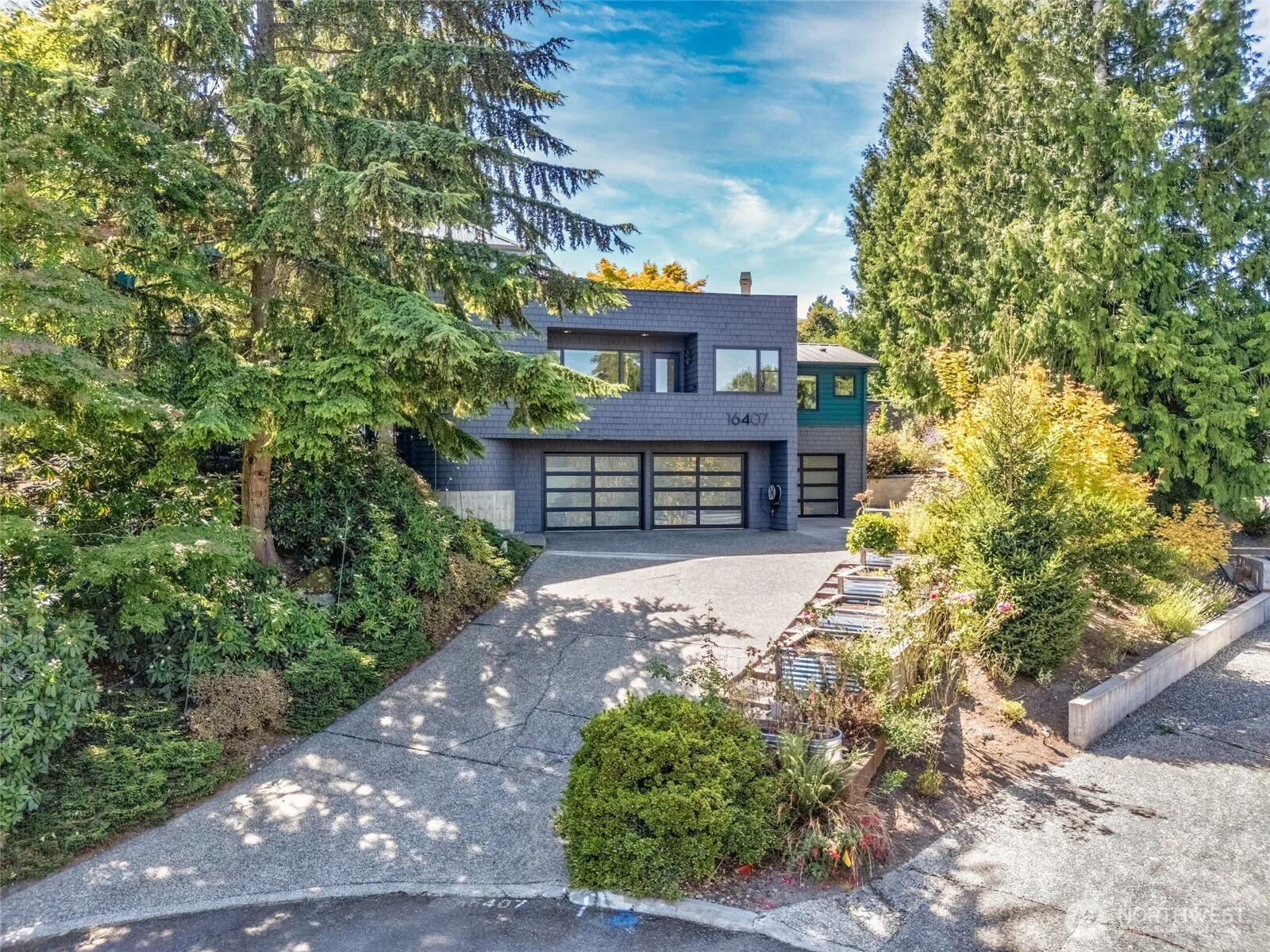 Property photo for 16407 Ne 44th Way, Redmond