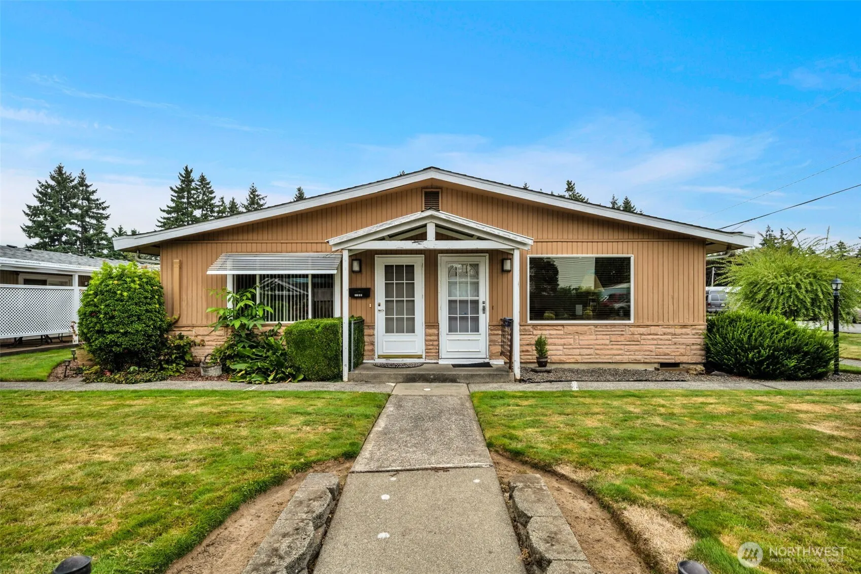 Property photo for 335 7th Place Se #unit 2, Puyallup
