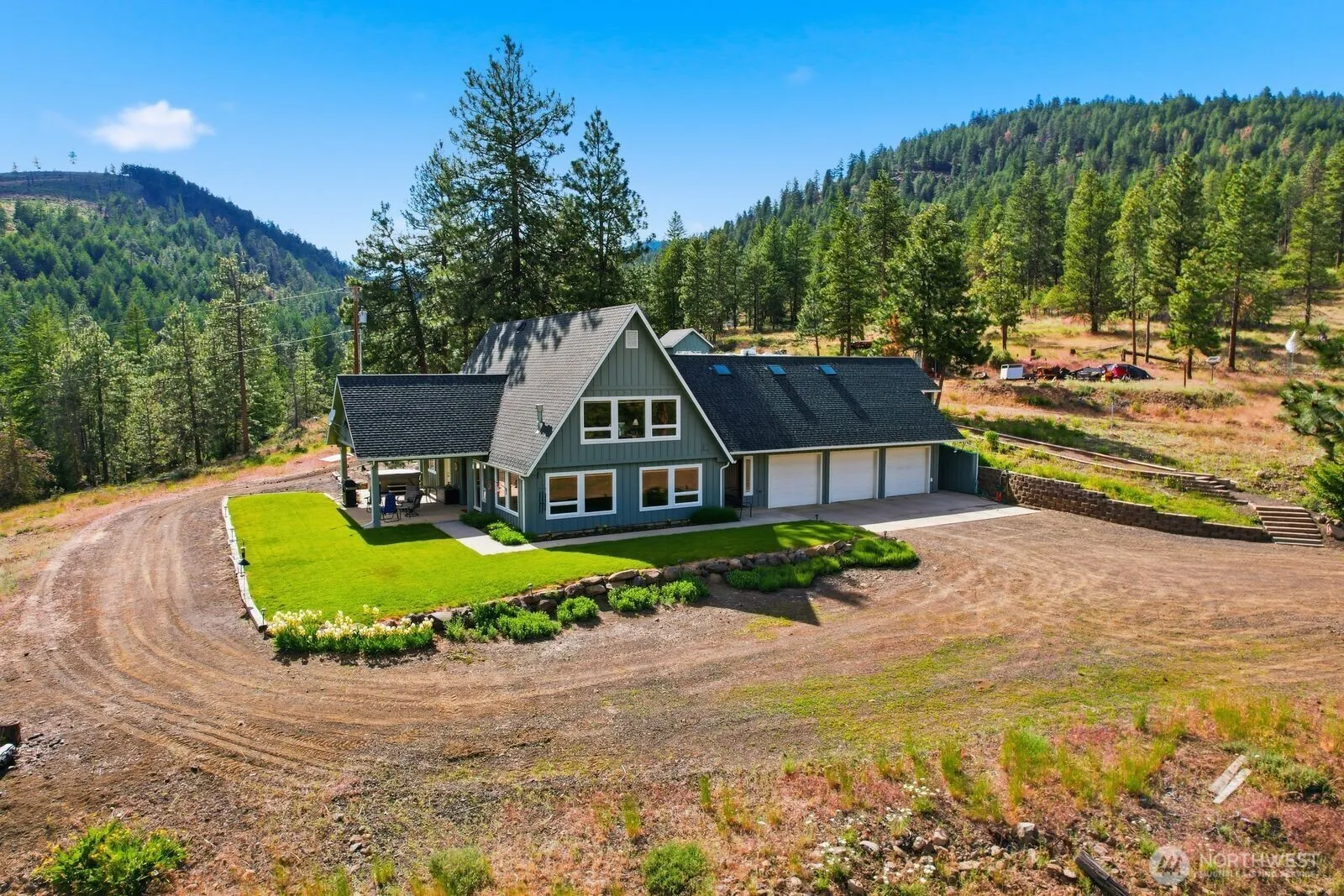 Property photo for 7895 N Fork Road, Yakima