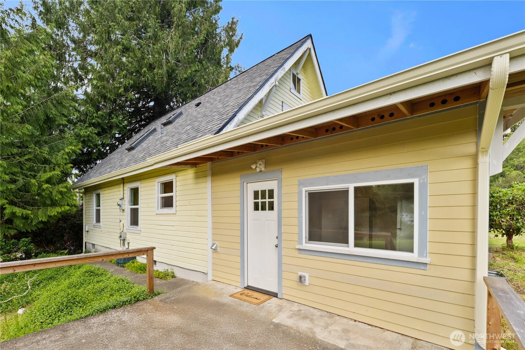 Property photo for 17816 Herron Road Nw, Lakebay photo 3