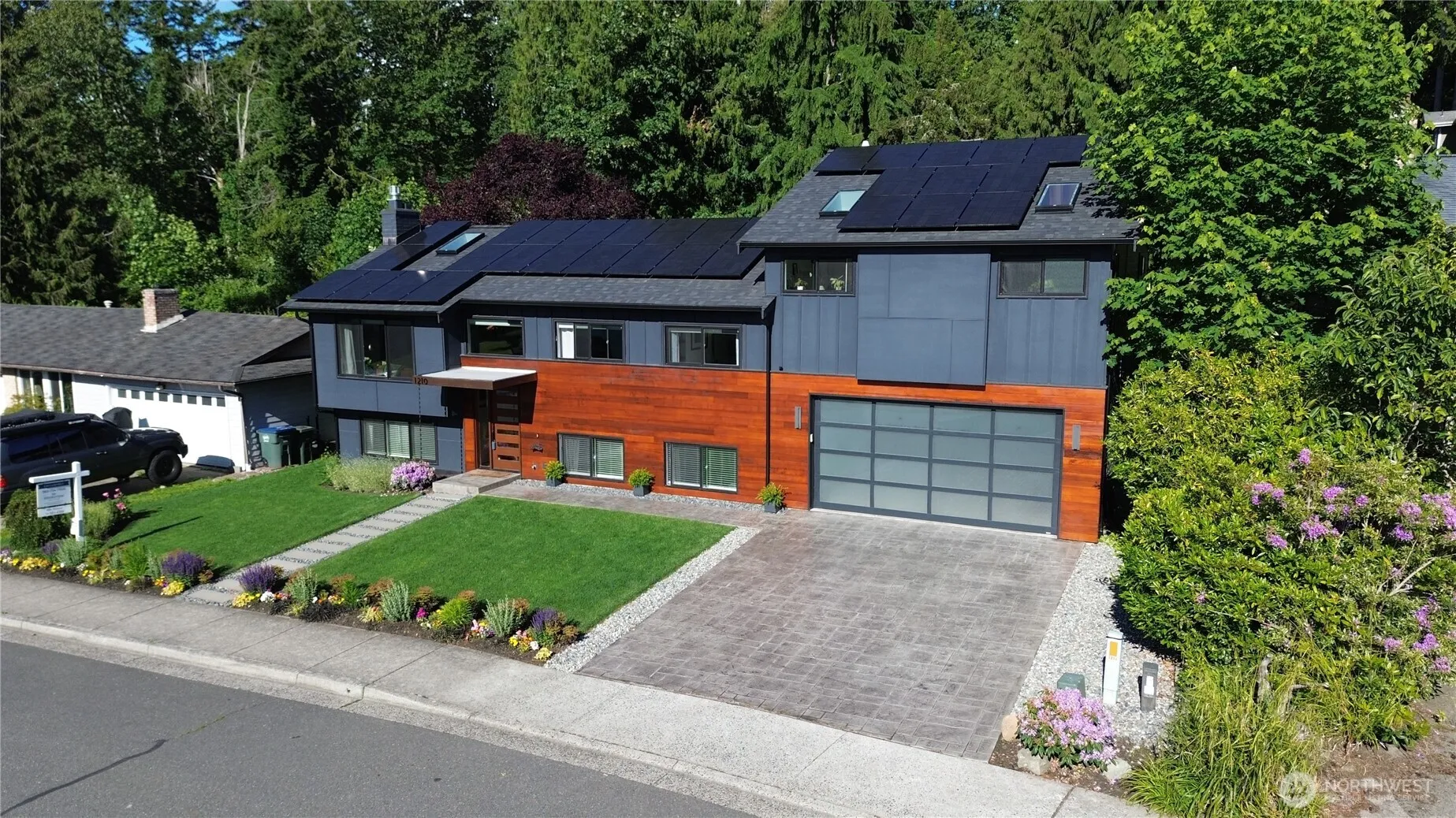 Property photo for 1210 Kenoyer Drive, Bellingham