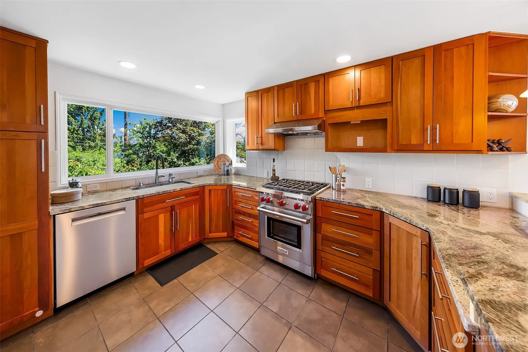 Property photo for 4402 49th Avenue Sw, Seattle photo 5