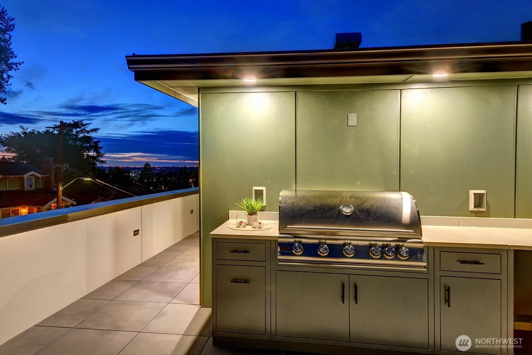 Property photo for 2622 Mayfair Avenue N, Seattle photo 5