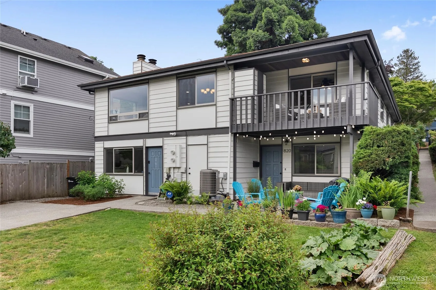 Property photo for 818 W Argand Street, Seattle