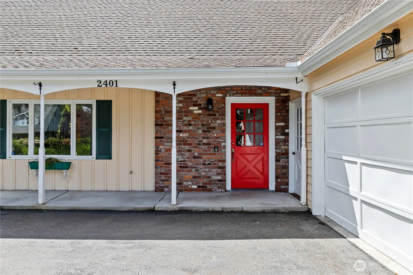 Property photo for 2401 Sw 316th Street, Federal Way photo 3