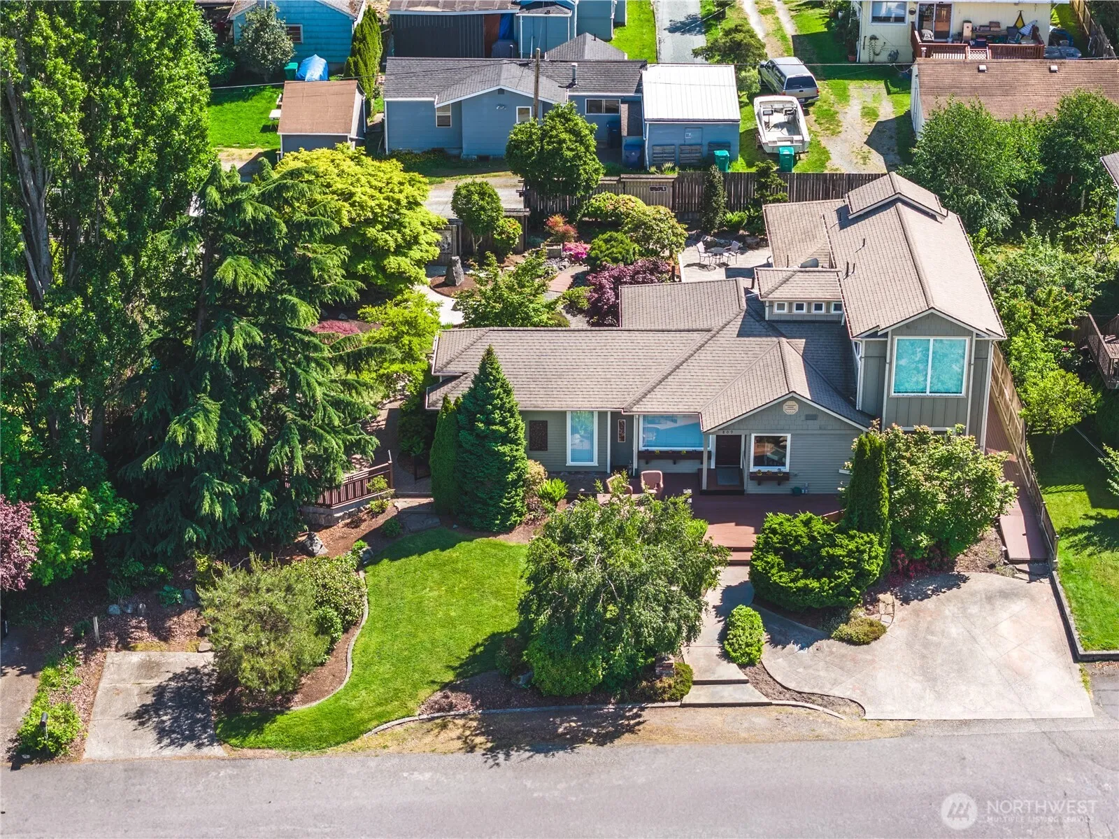 Property photo for 809 33rd Street, Anacortes