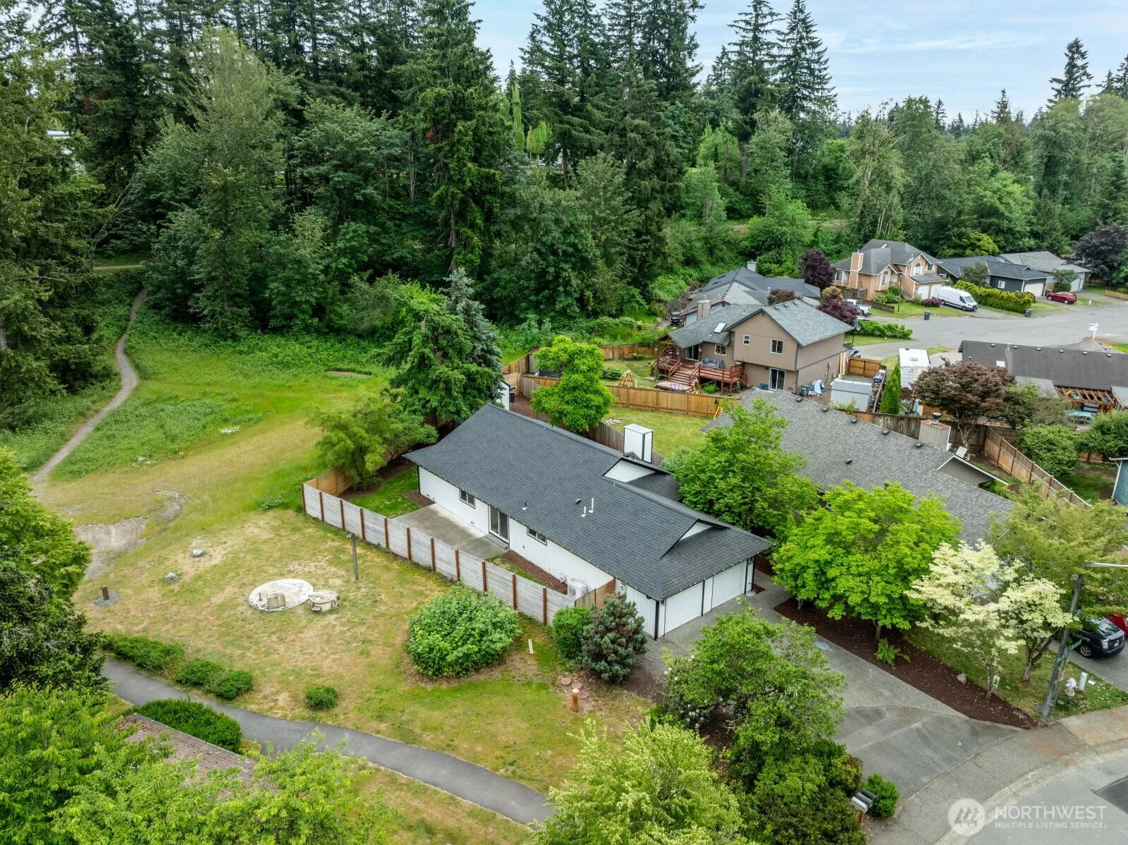 Property photo for 21927 Se 237th St, Maple Valley photo 5