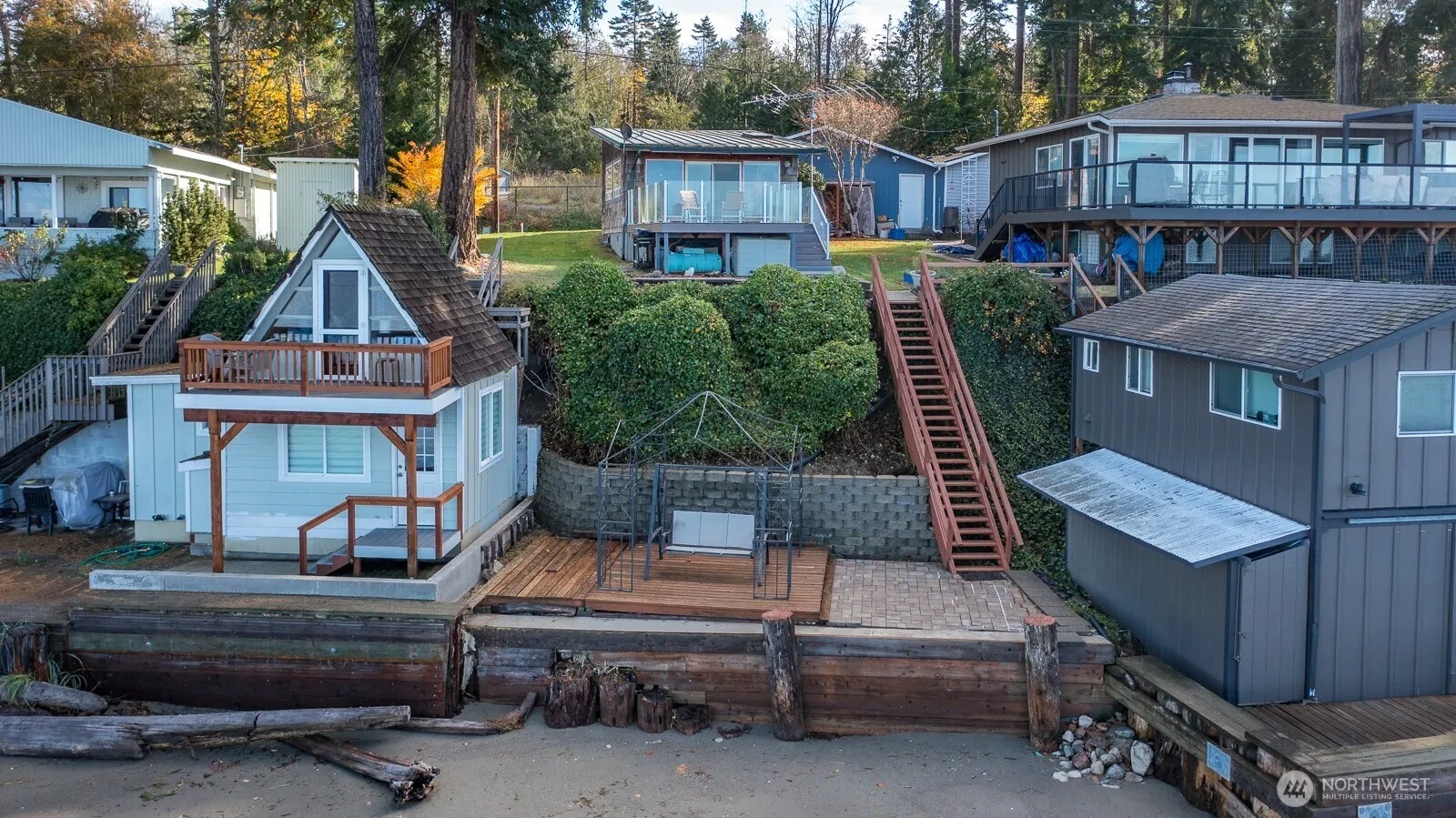 Property photo for 19422 Soundview Drive Nw, Stanwood
