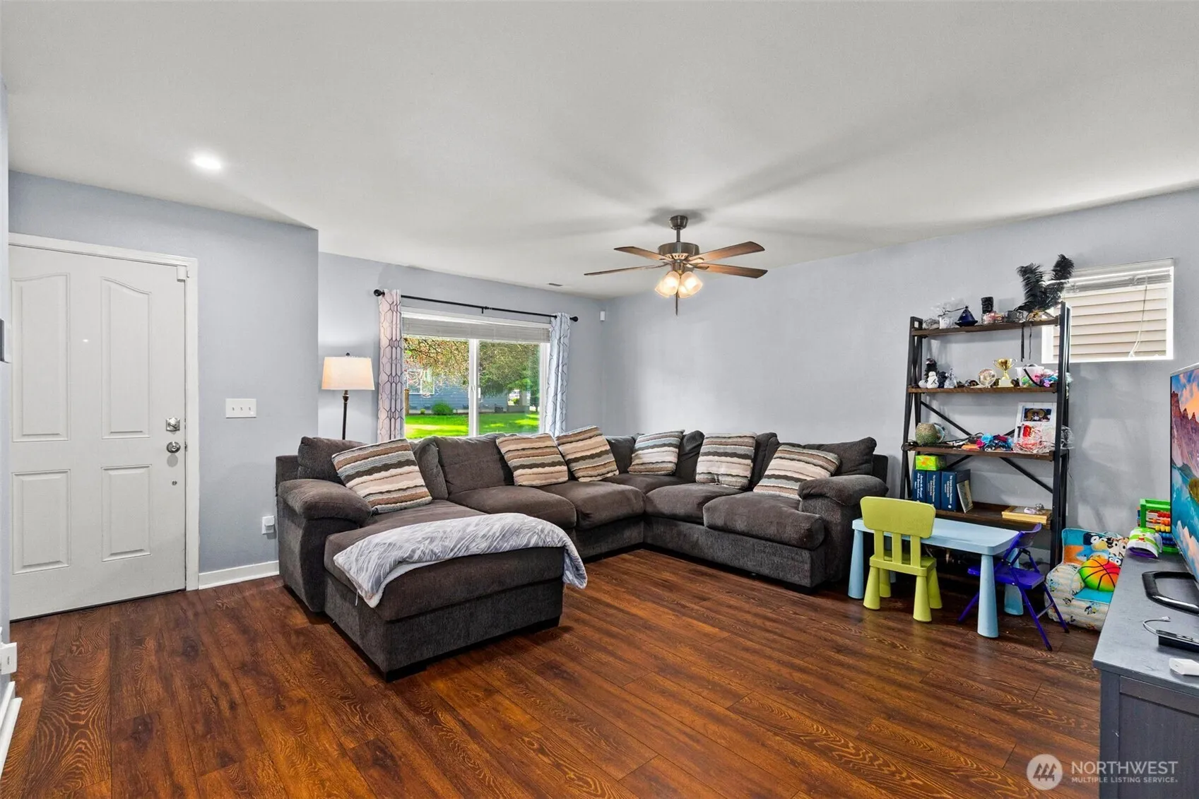 Property photo for 875 Candlestick Lane Sw, Tumwater photo 2
