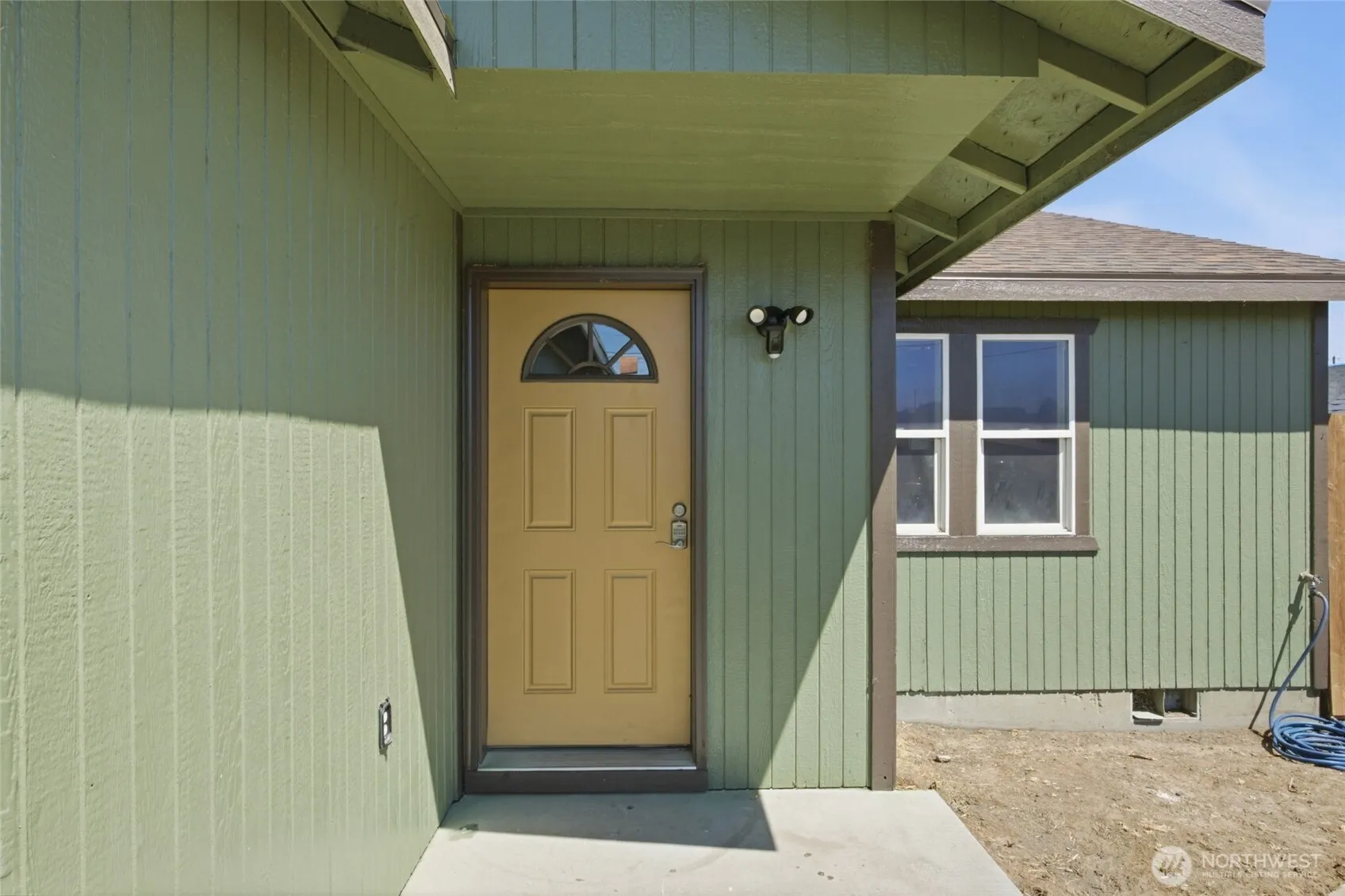 Property photo for 709 N Paxson Drive, Moses Lake photo 3
