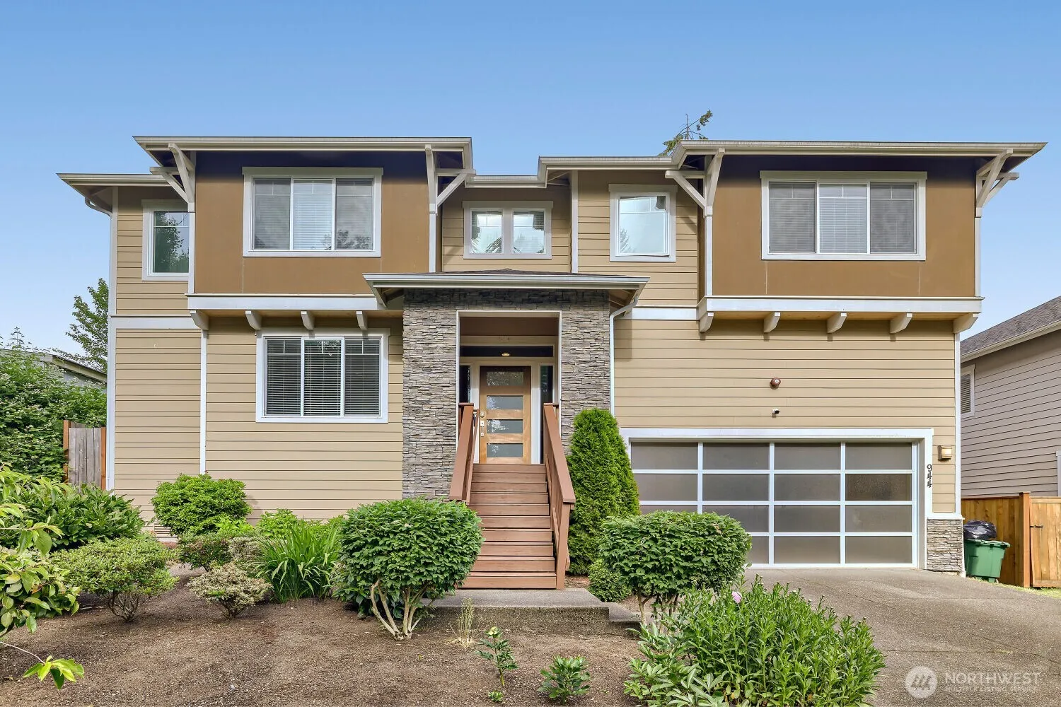 Property photo for 944 Sw 108th Street Sw, Seattle