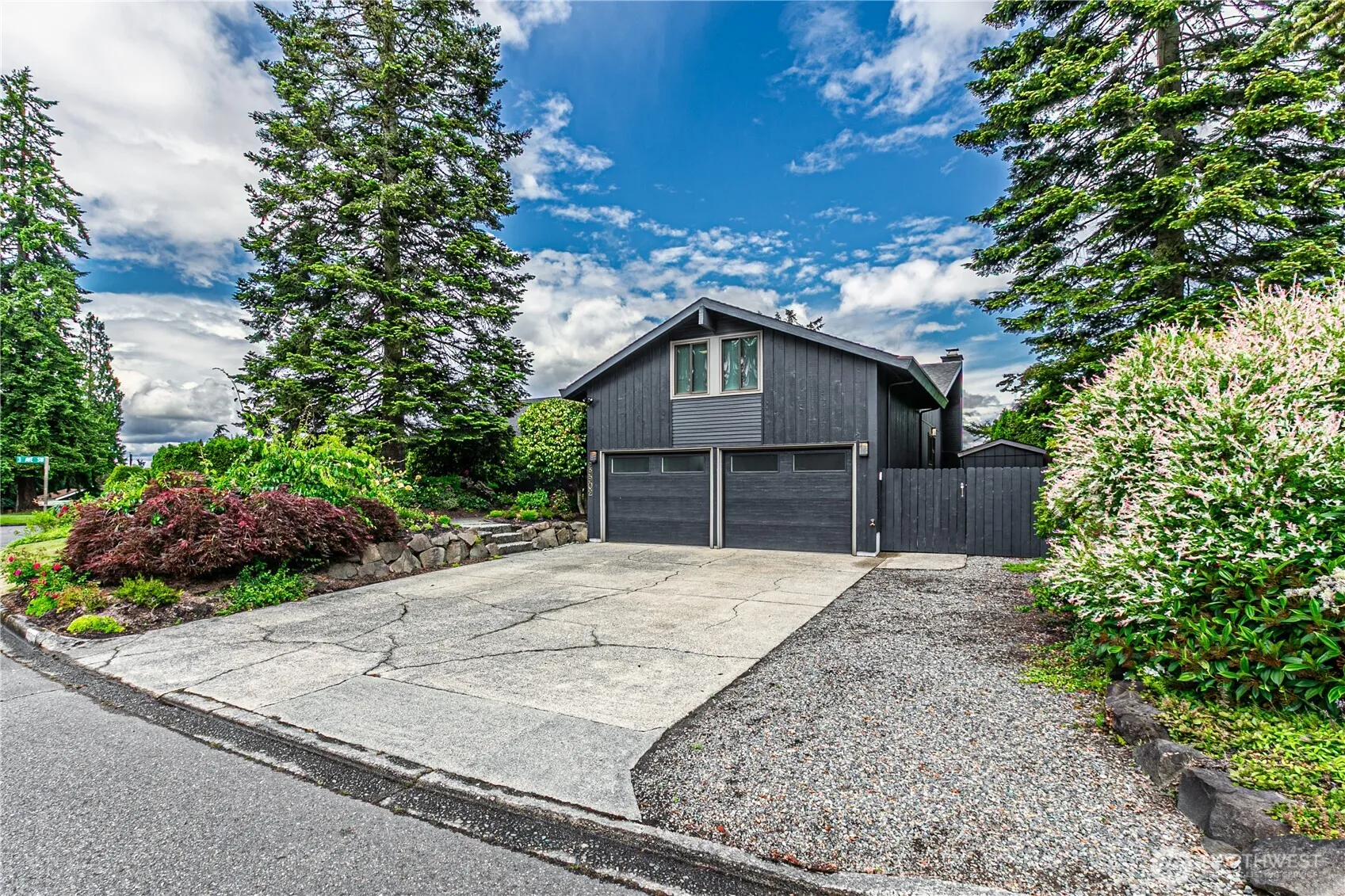 Property photo for 29902 2nd Place Sw, Federal Way photo 2