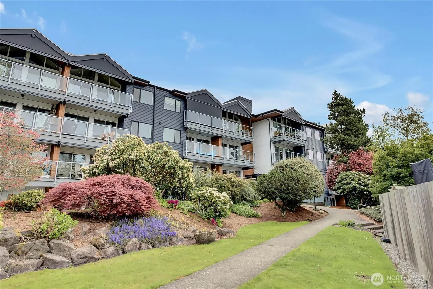 Property photo for 2501 Canterbury Lane E #116, Seattle