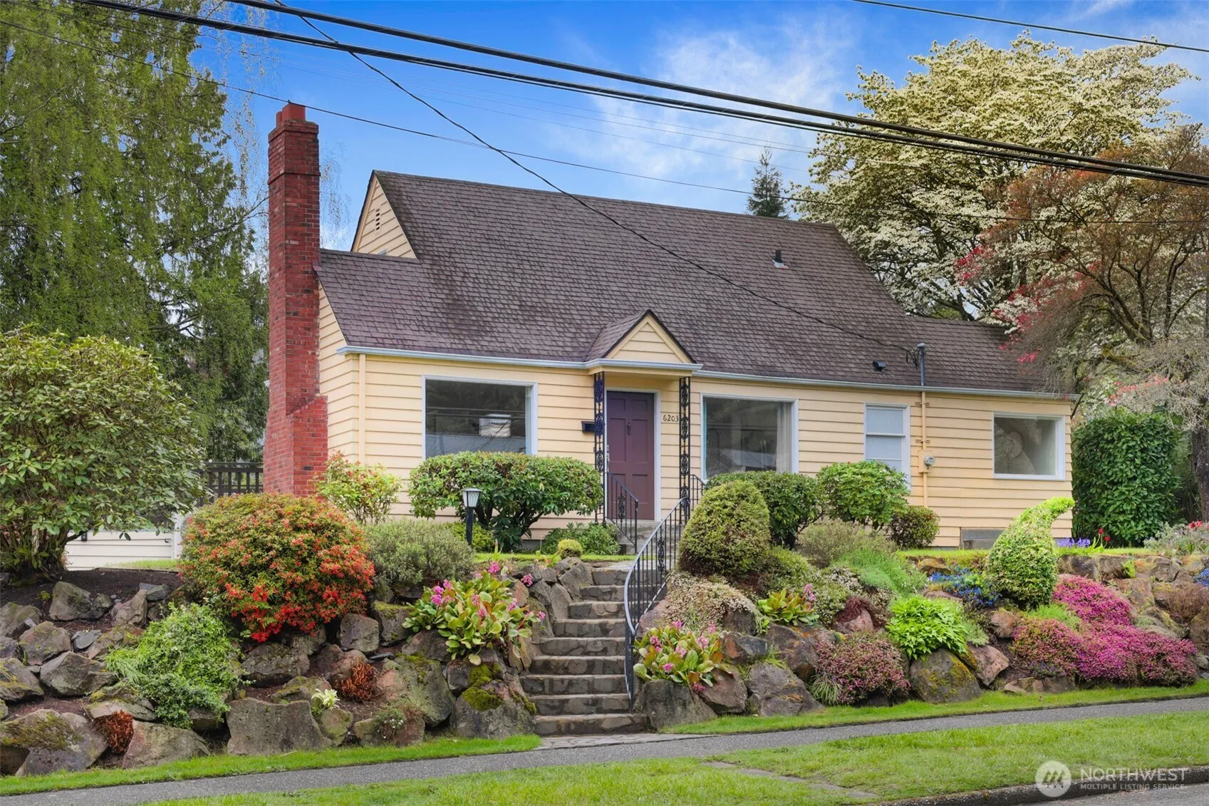 Property photo for 6203 39th Avenue Ne, Seattle