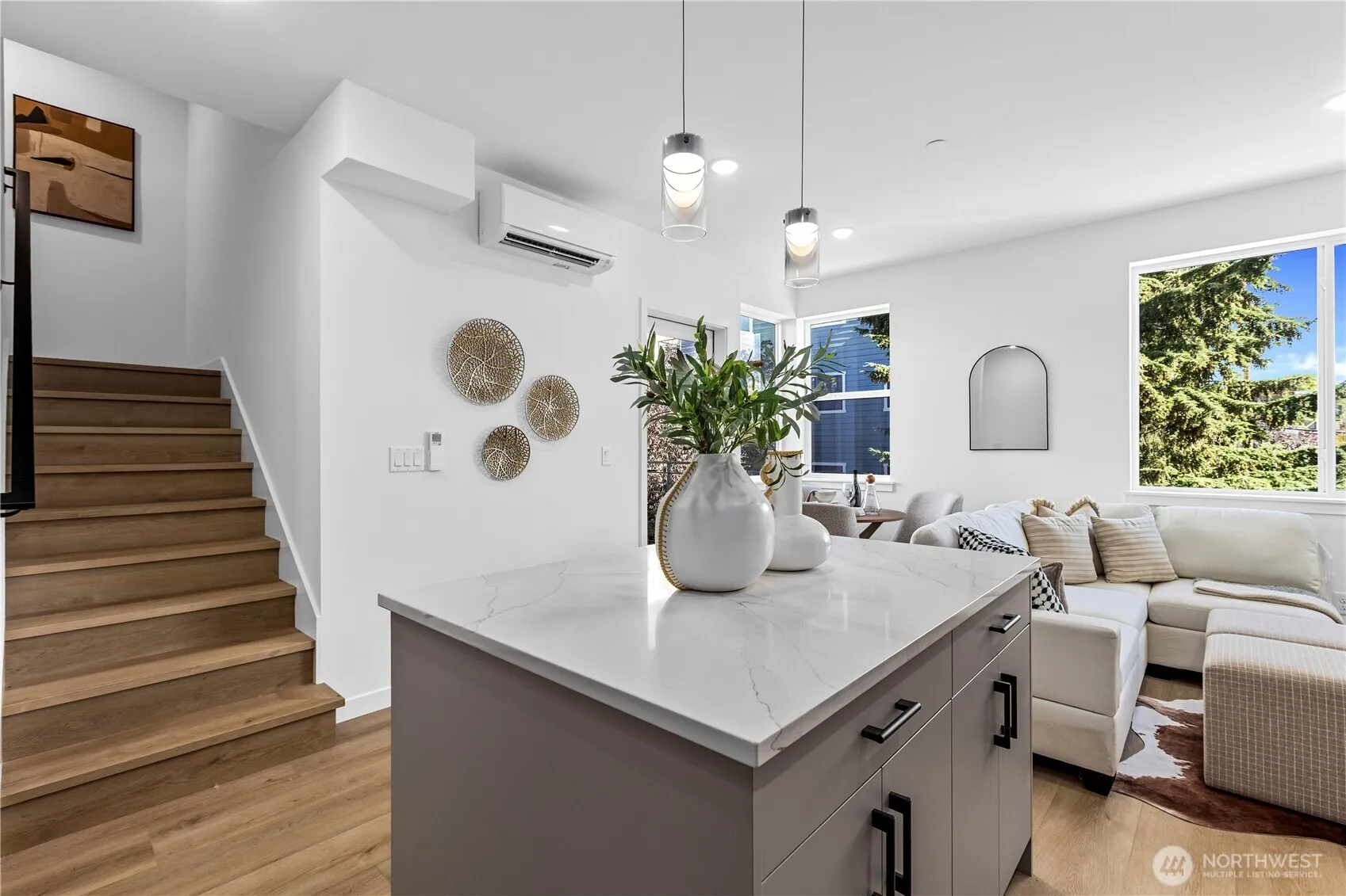 Property photo for 6546 D Latona Avenue Ne, Seattle photo 4