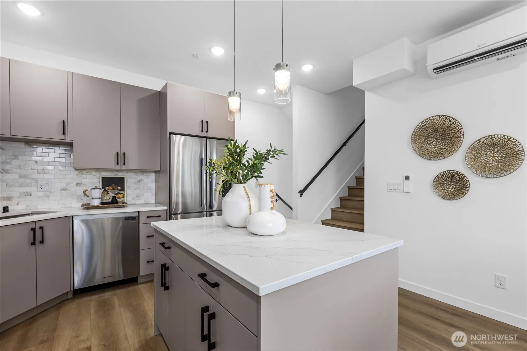 Property photo for 6546 D Latona Avenue Ne, Seattle photo 5