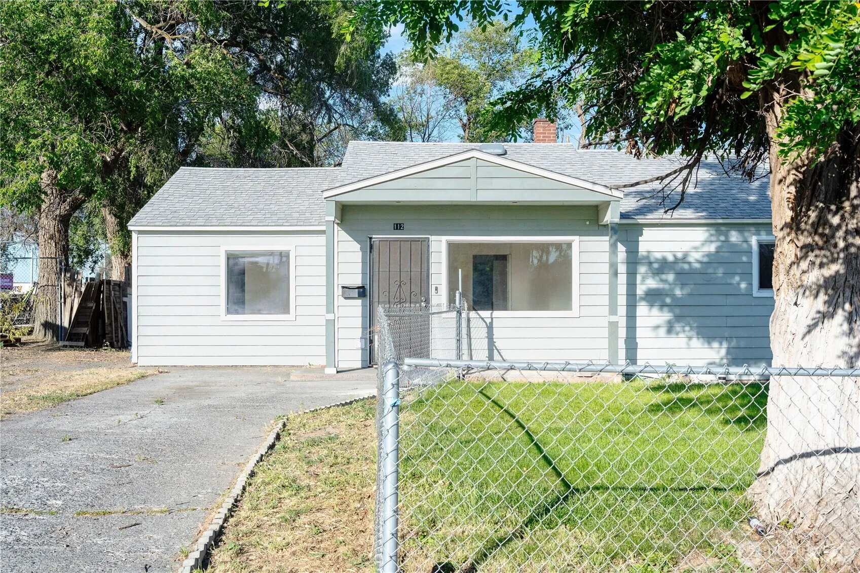 Property photo for 112 W Loop Drive, Moses Lake photo 2