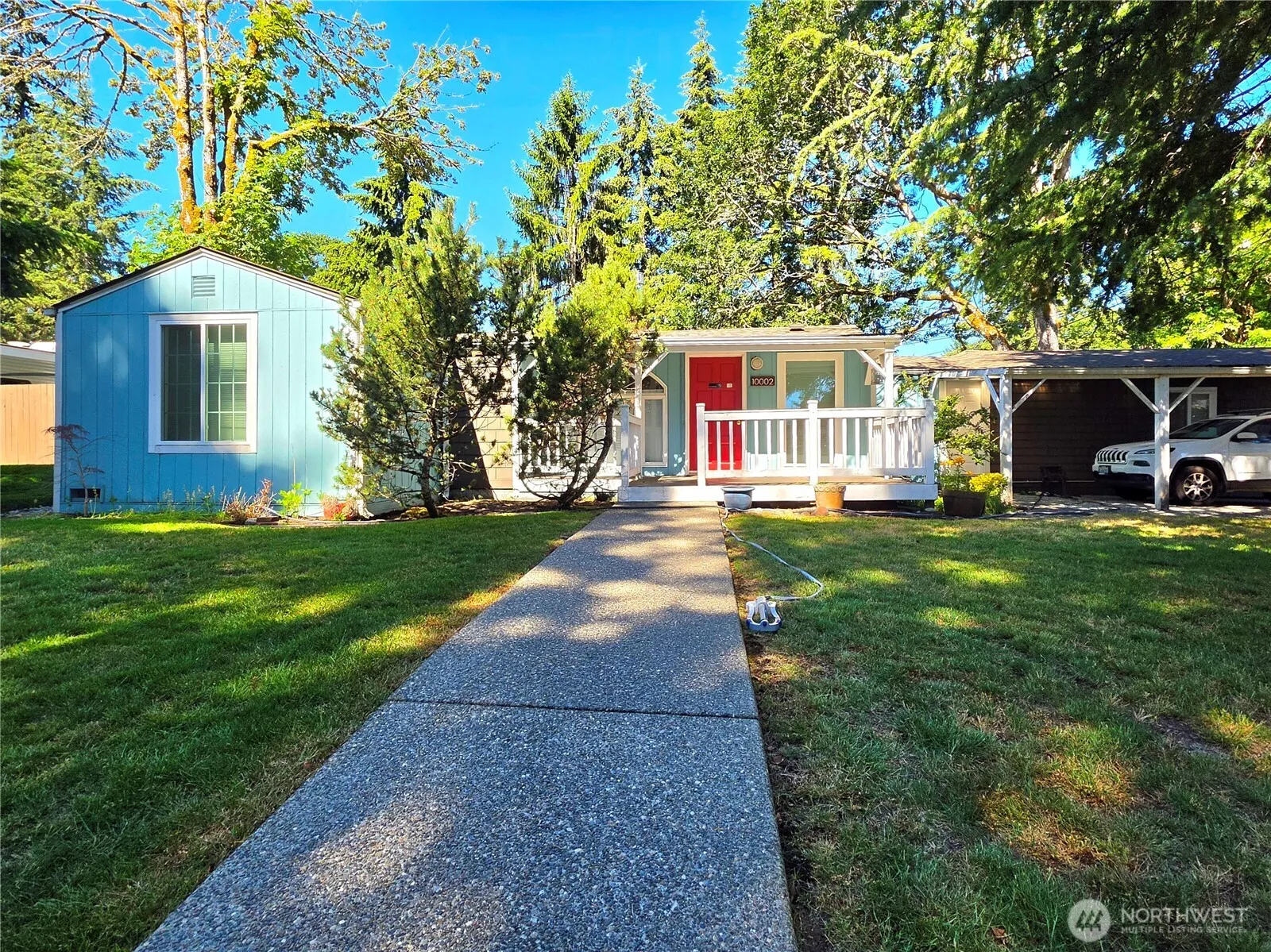 Property photo for 10002 Oak Lane Sw, Lakewood