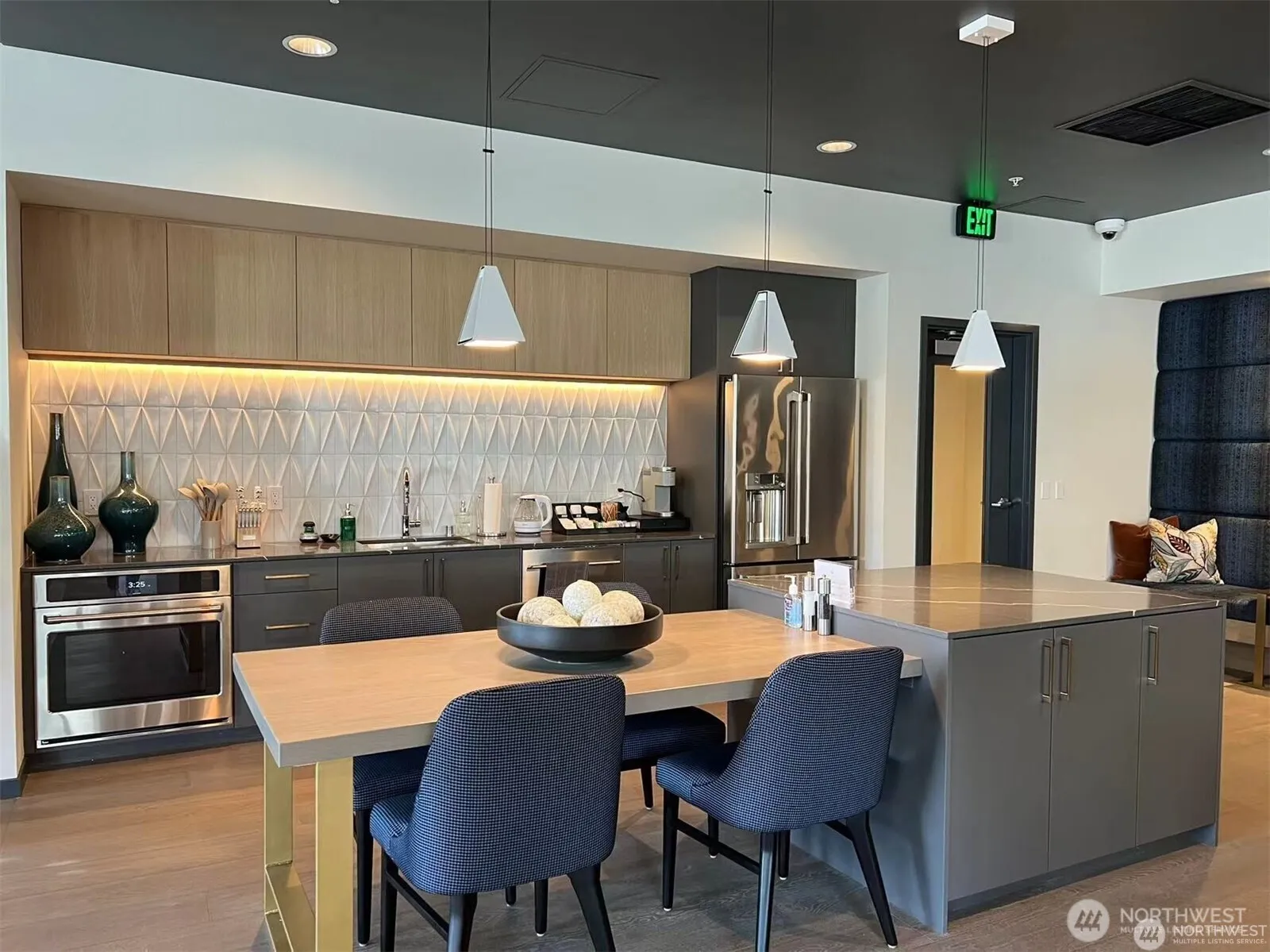 Property photo for 11903 Ne 128th Street #412, Kirkland photo 5