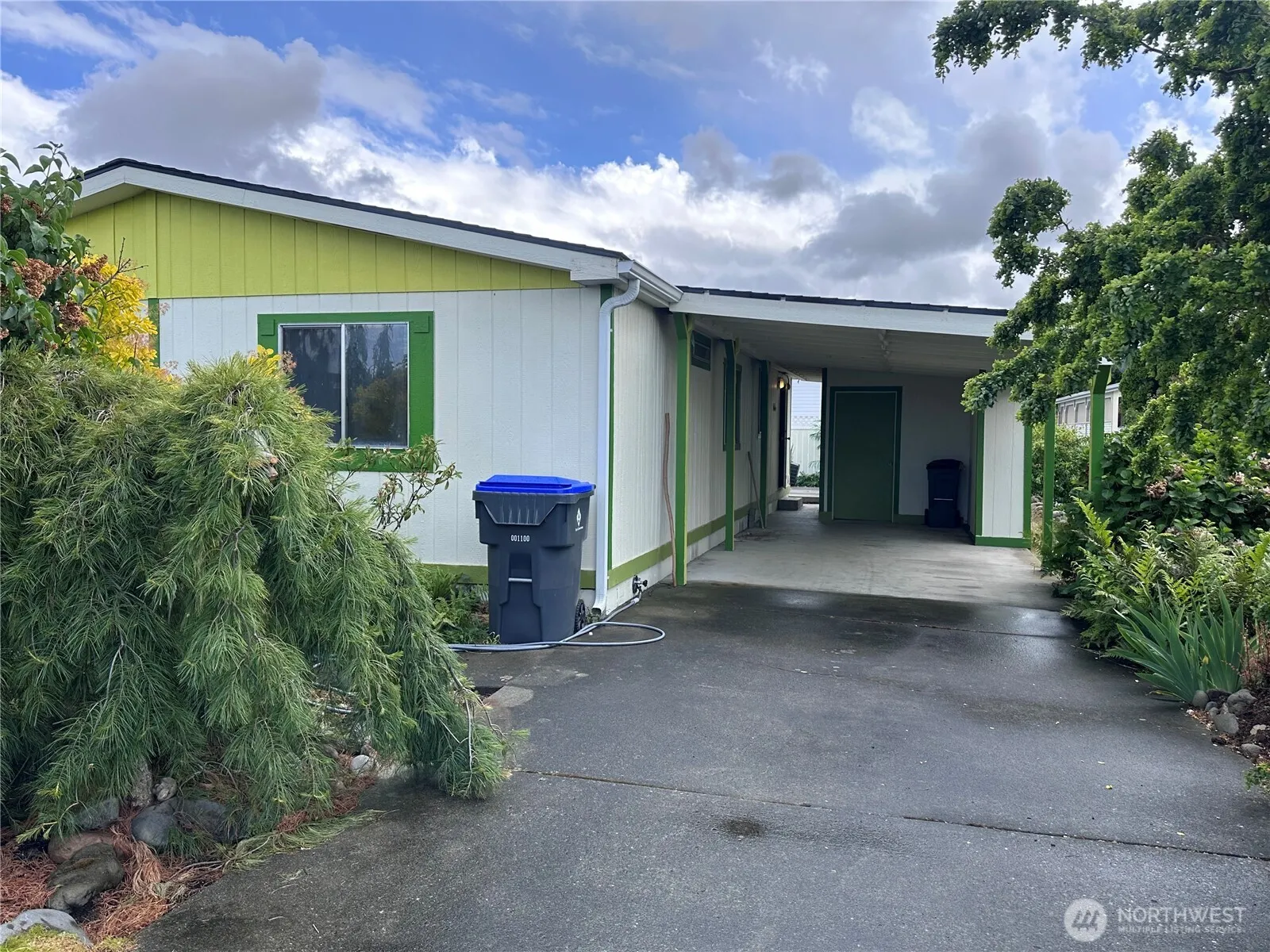 Property photo for 325 N 5th Ave, Sequim