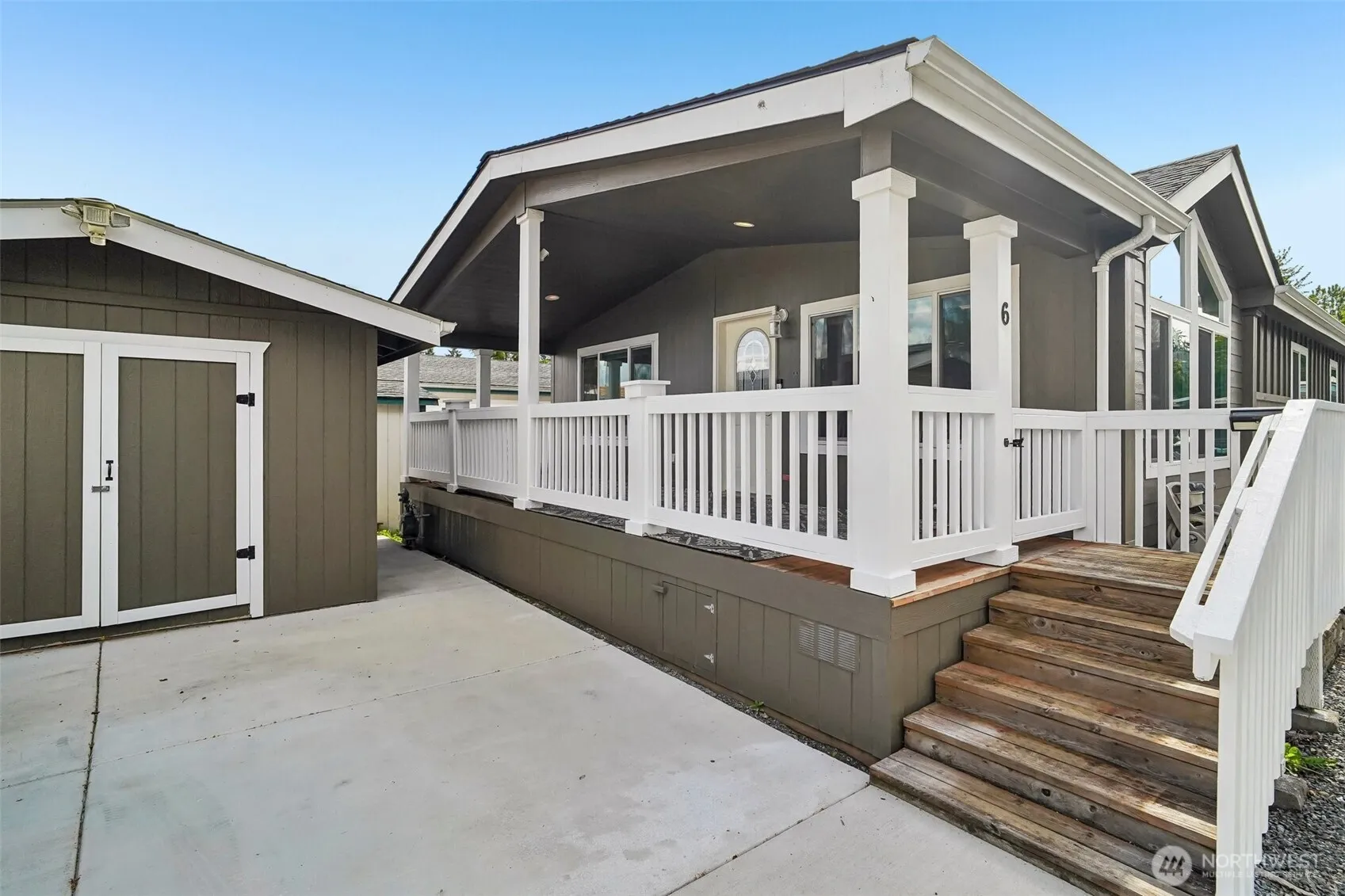 Property photo for 14322 Admiralty Way #6, Lynnwood