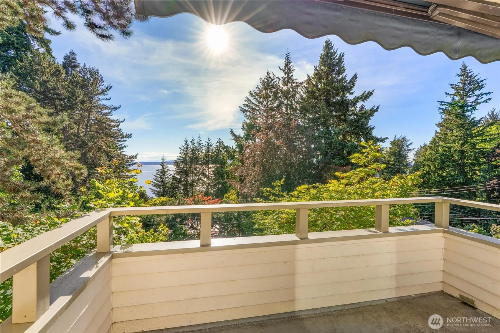 Property photo for 4014 57th Avenue Sw, Seattle photo 2