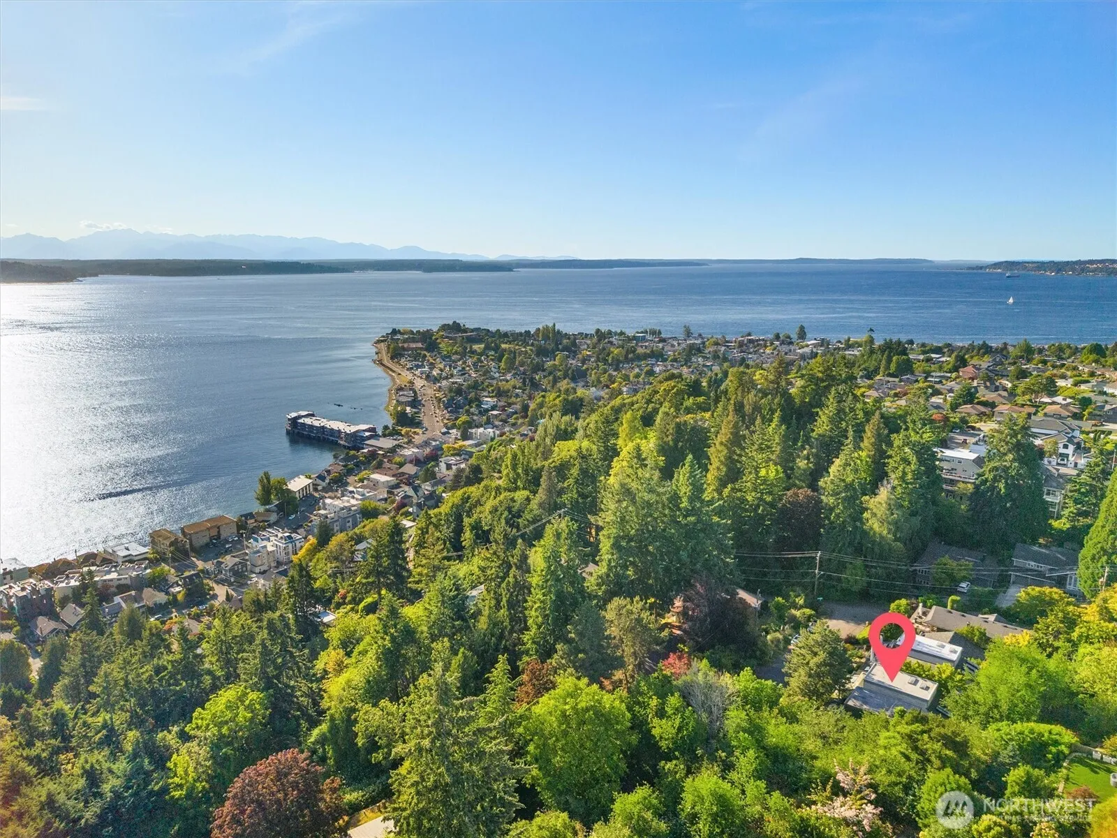 Property photo for 4014 57th Avenue Sw, Seattle photo 3