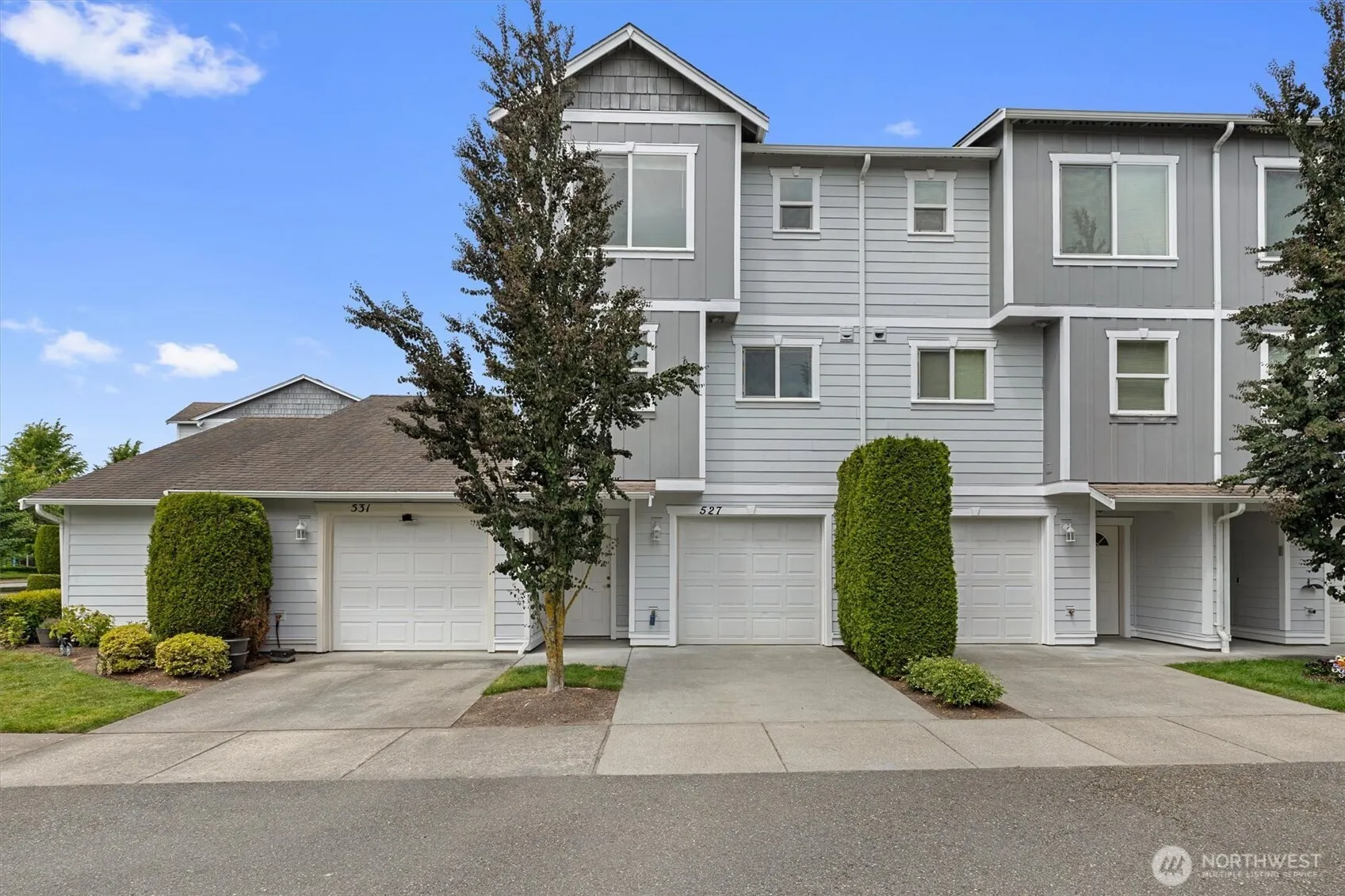 Property photo for 527 Neff Circle, Burlington