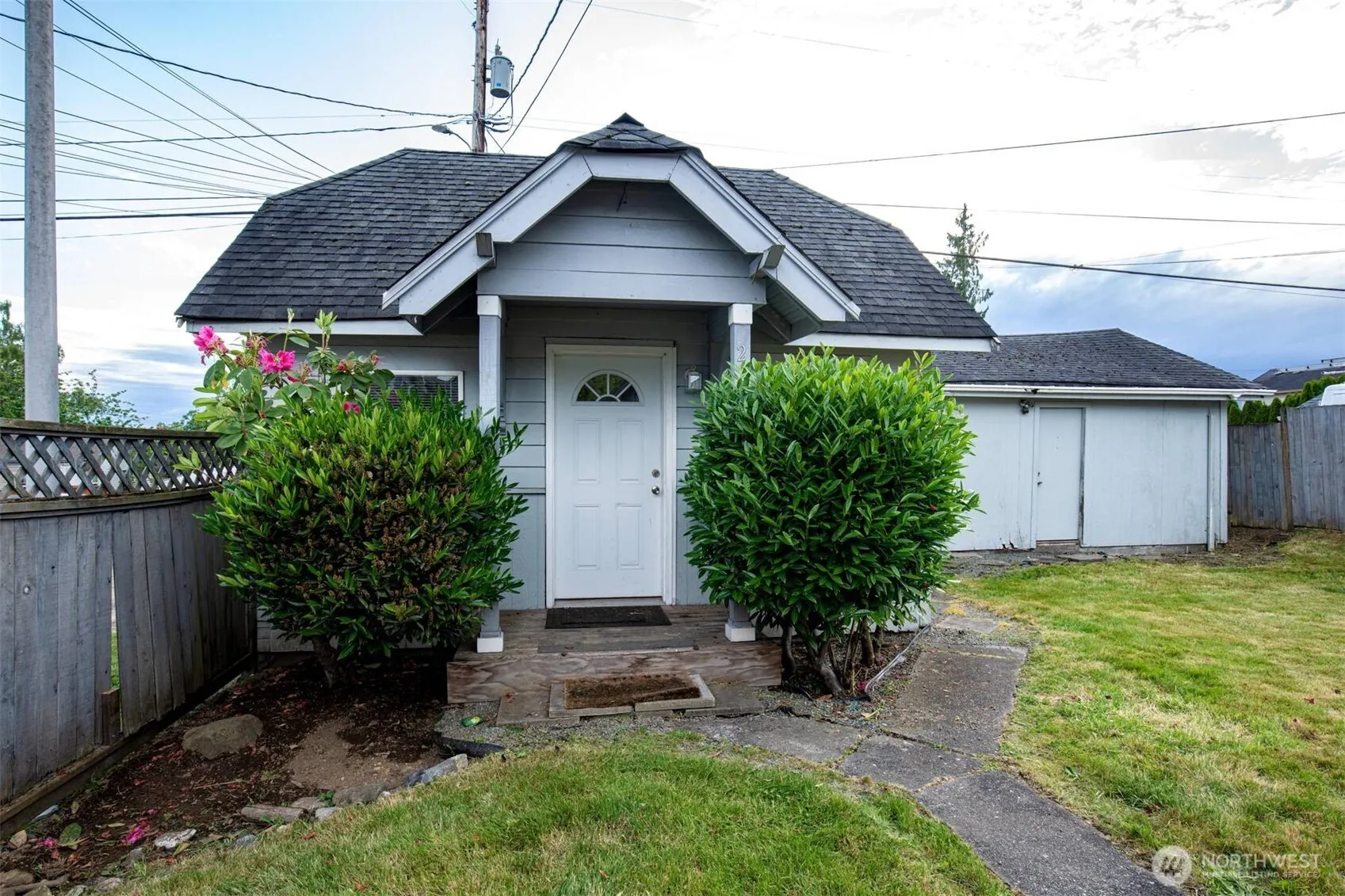Property photo for 2220 Summit Avenue, Everett
