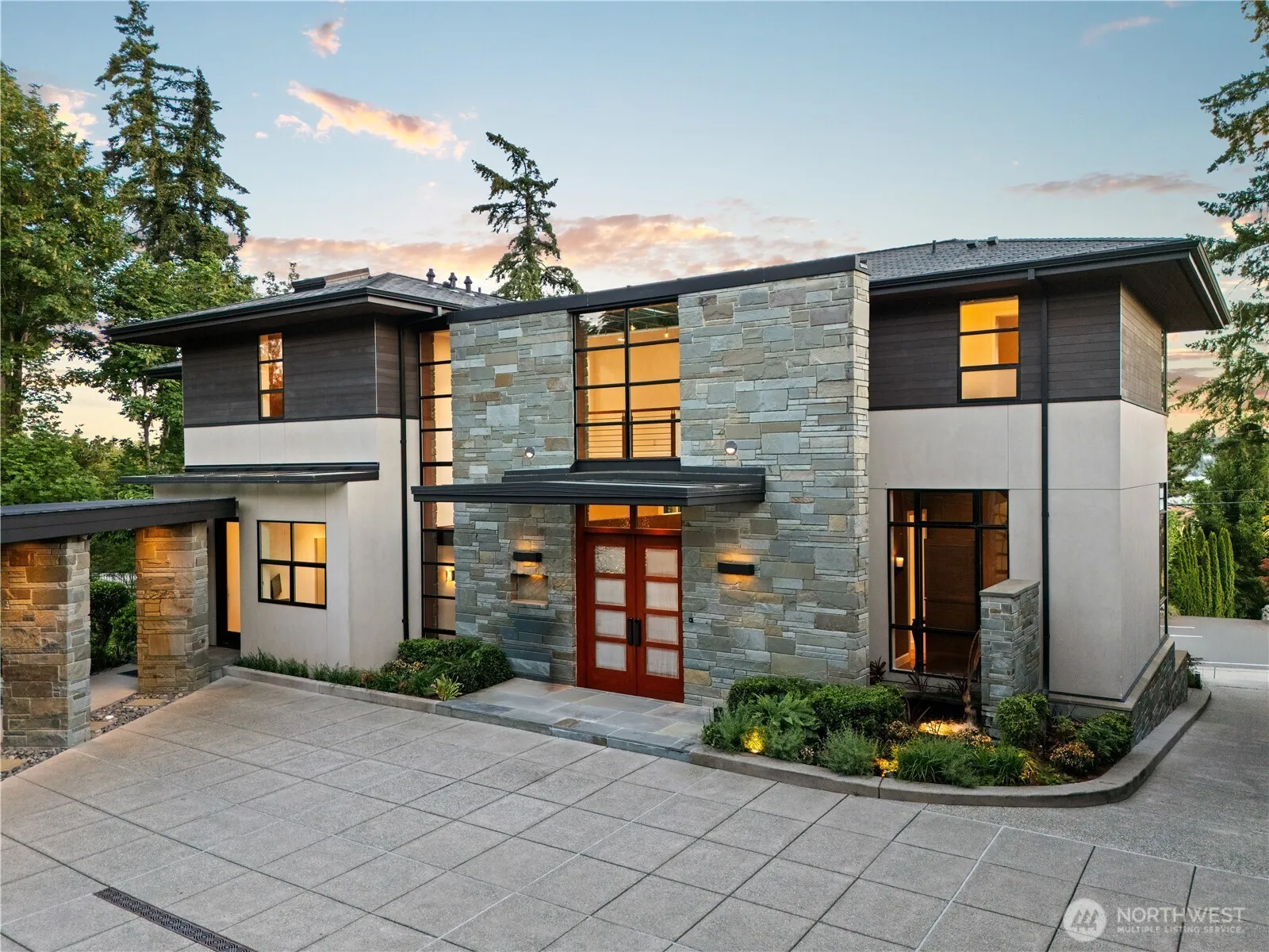 Property photo for 9632 Lake Washington Blvd Ne, Bellevue
