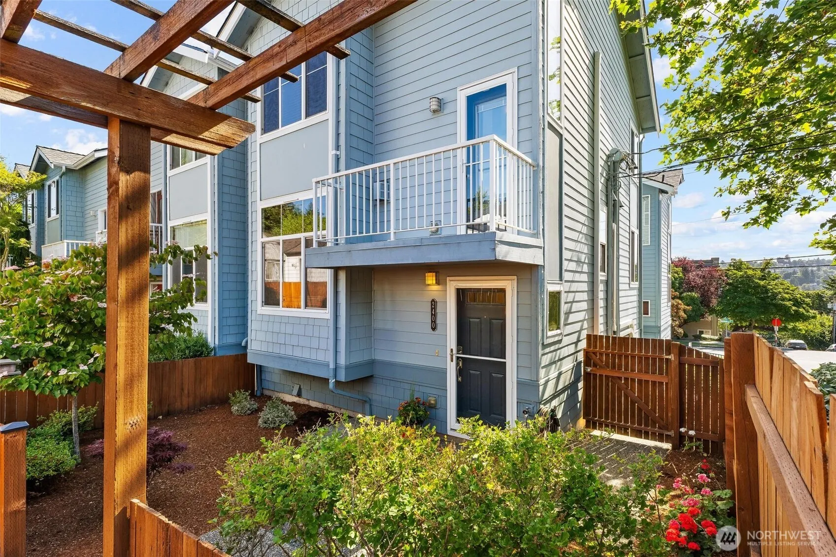 Property photo for 2400 W Boston Street, Seattle