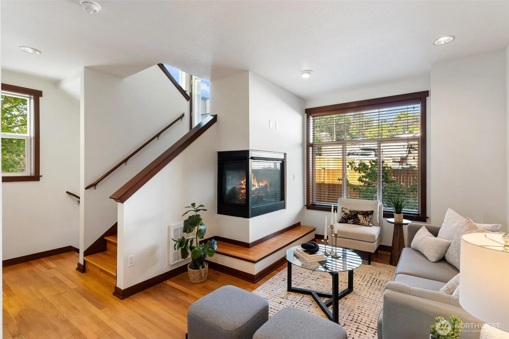 Property photo for 2400 W Boston Street, Seattle photo 5