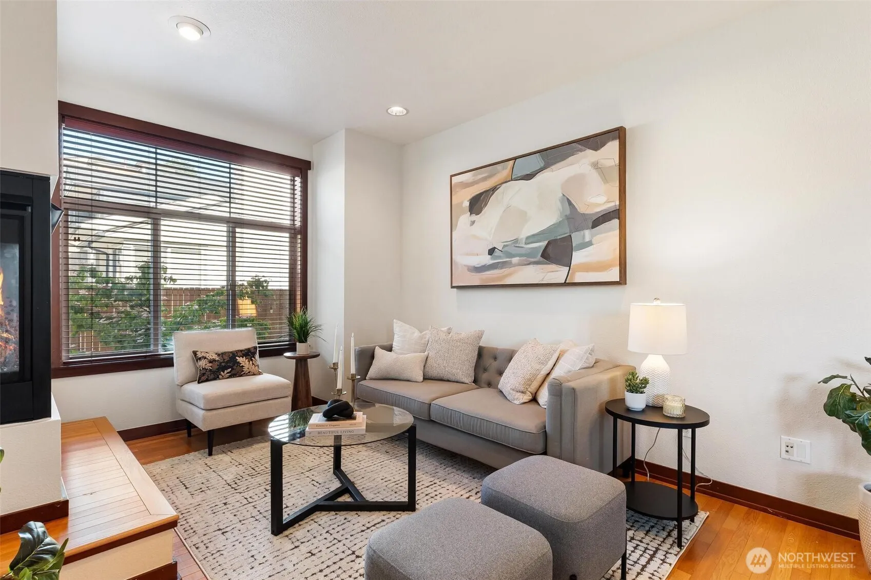 Property photo for 2400 W Boston Street, Seattle photo 5