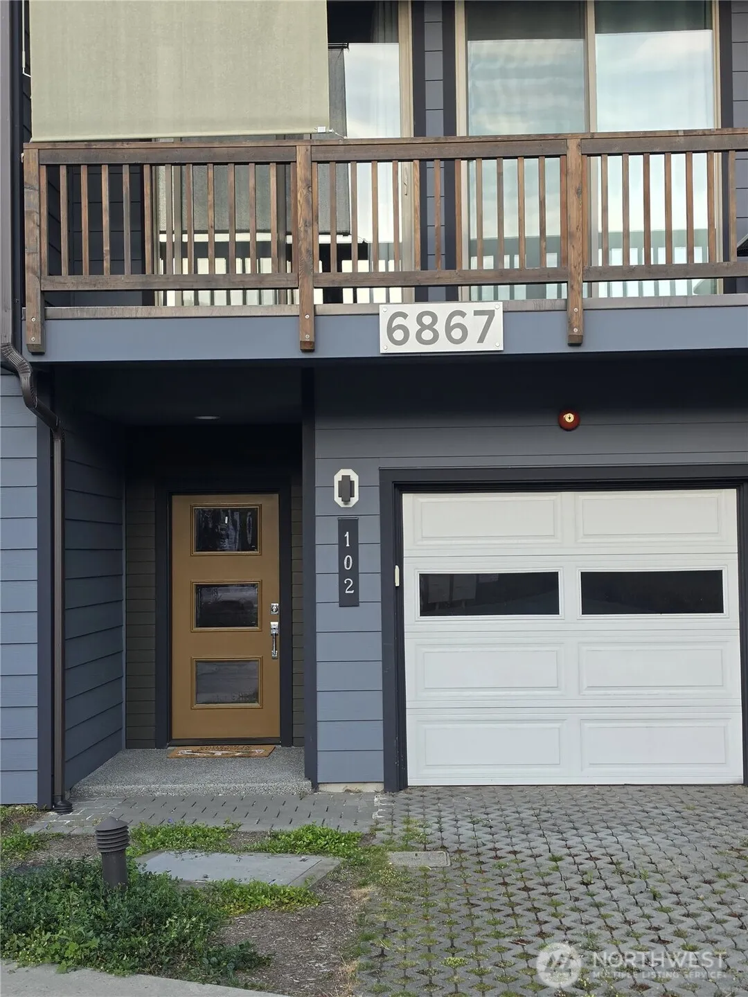 Property photo for 6867 Ne 170th St #102, Kenmore
