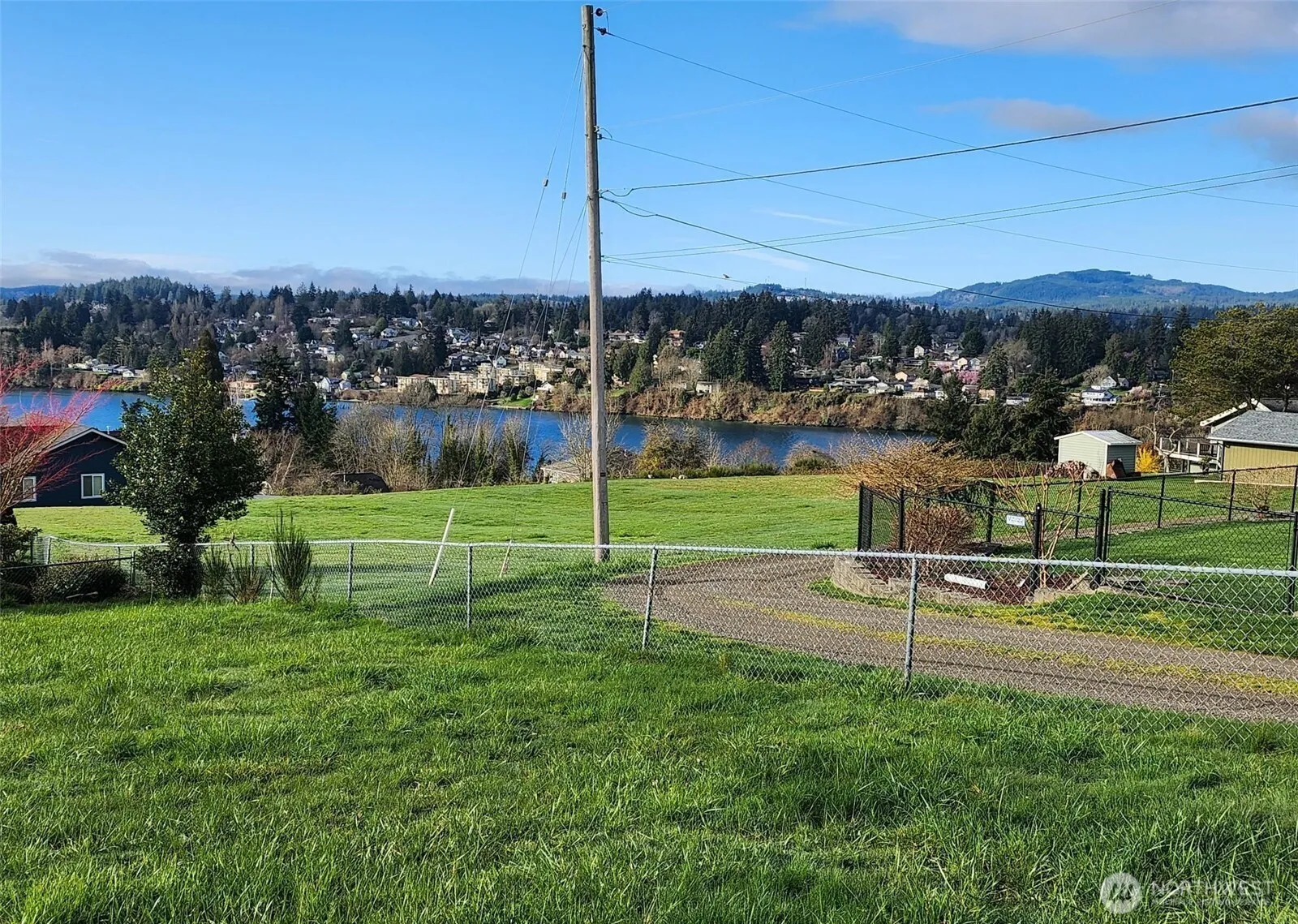 Property photo for 3023 Pawnee Drive, Bremerton photo 5