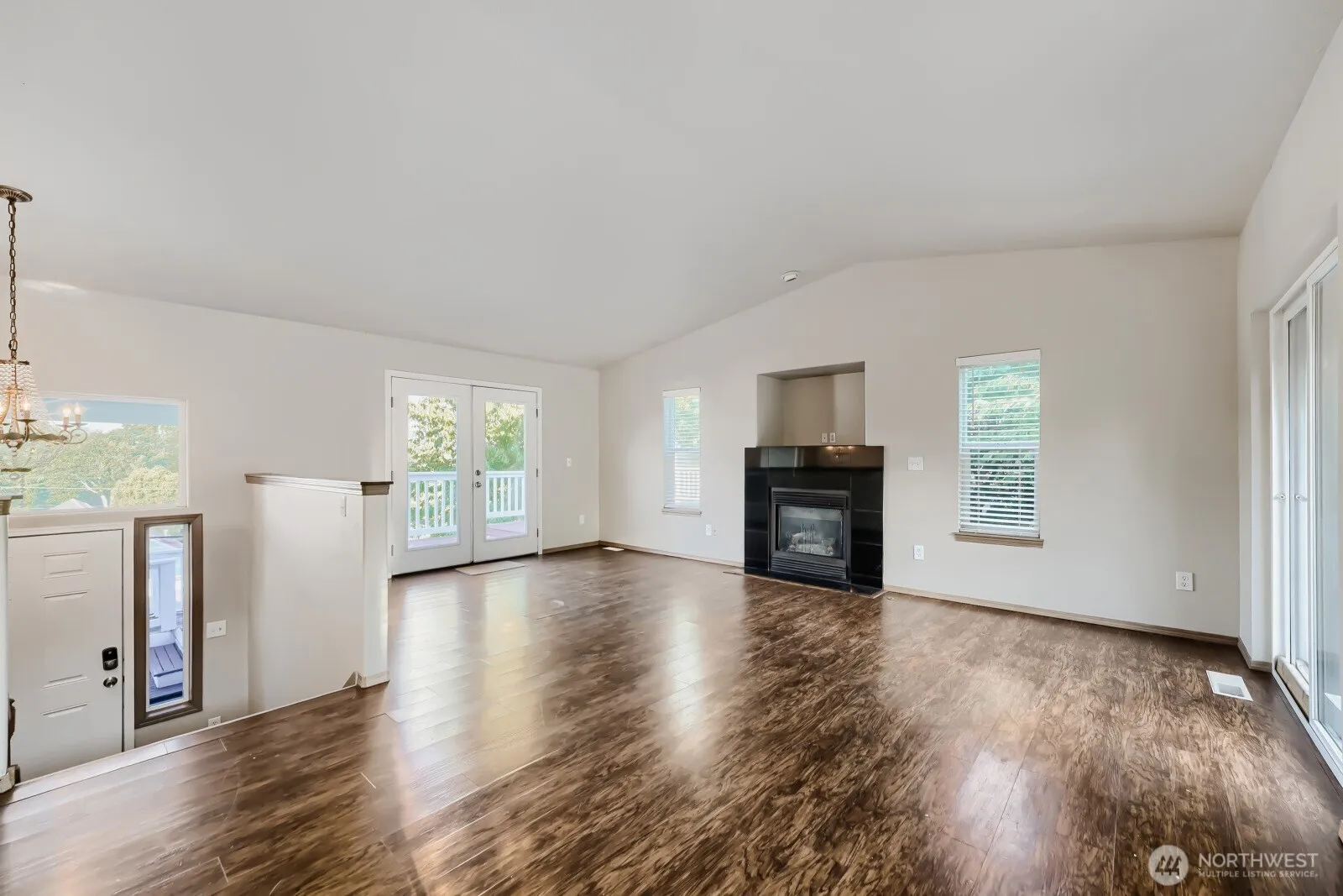 Property photo for 1312 Browns Point Boulevard, Tacoma photo 5