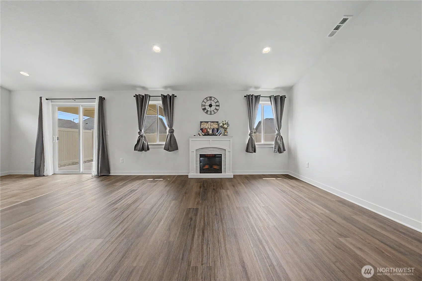 Property photo for 1011 W Aspen Road, Moses Lake photo 3