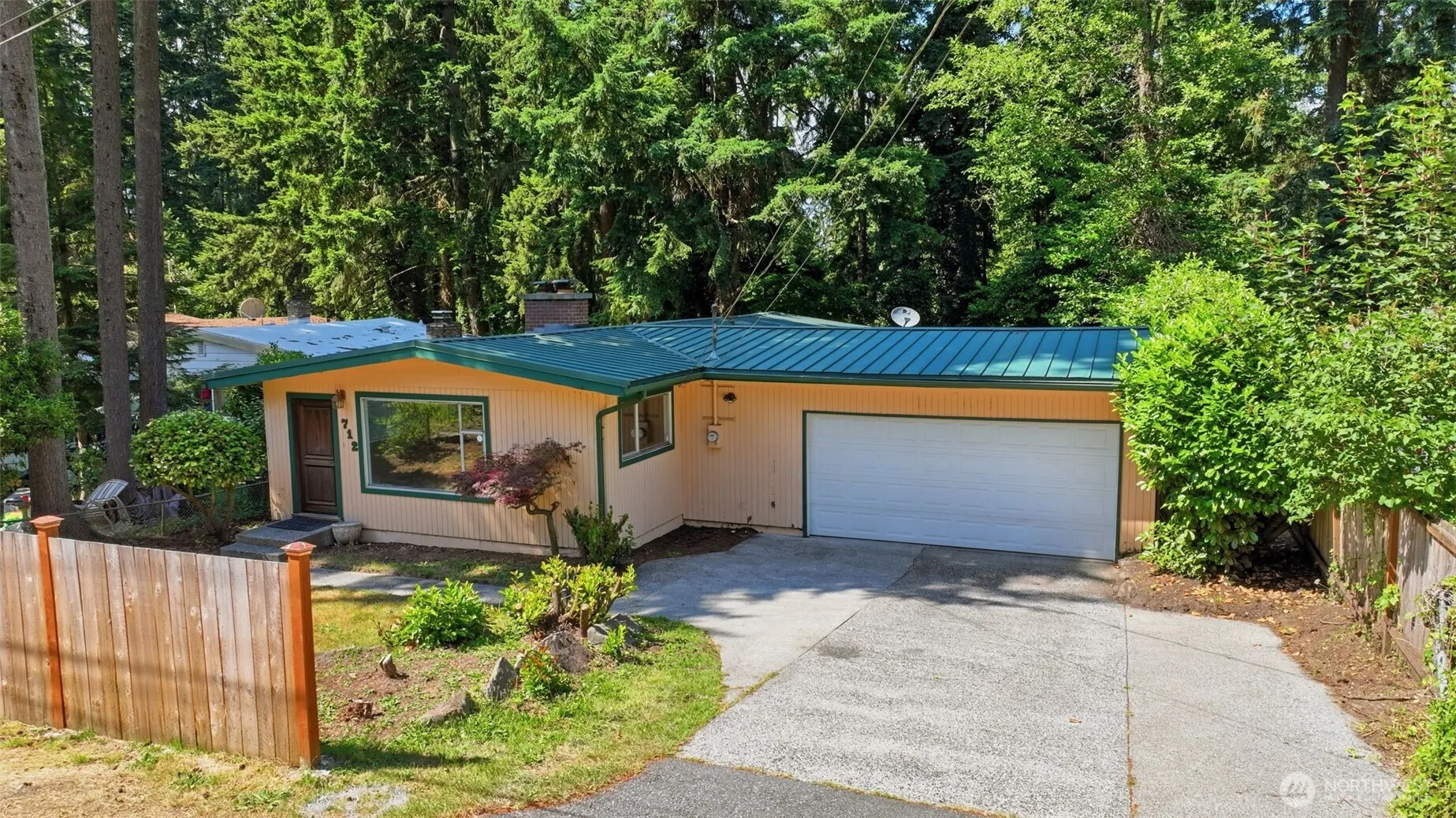 Property photo for 712 Ne 198th Street, Shoreline