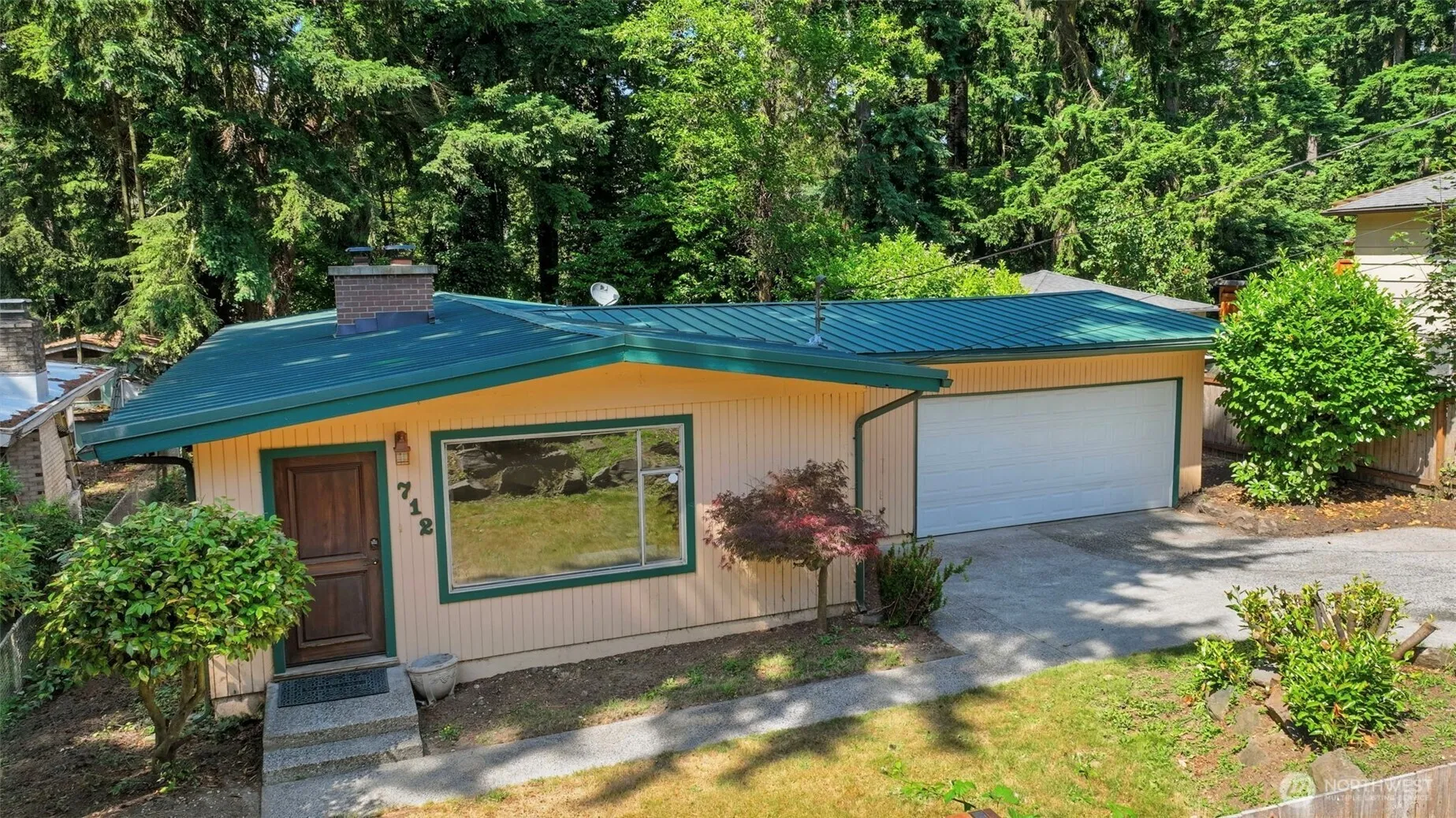Property photo for 712 Ne 198th Street, Shoreline photo 3