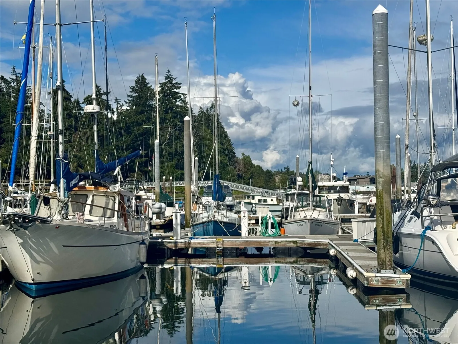 Property photo for 141 Parfitt Way Sw ##b12, Bainbridge Island photo 3