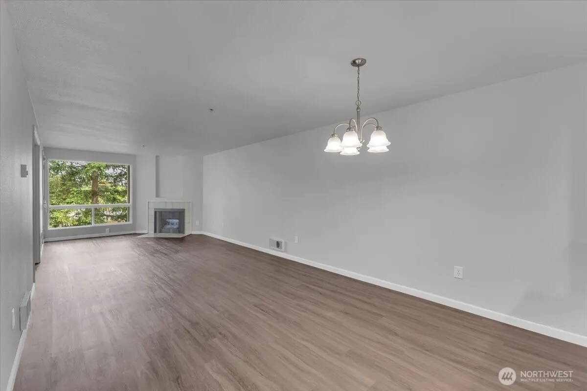 Property photo for 823 N 161st Place #405, Shoreline photo 5