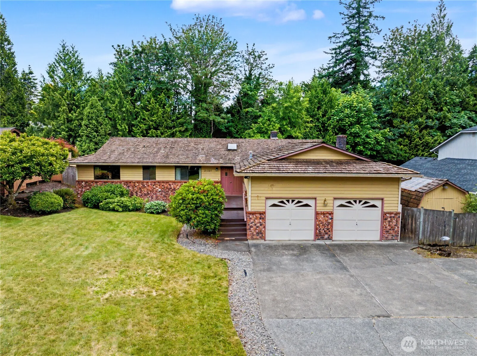 Property photo for 21327 Se 252nd Place, Maple Valley photo 2