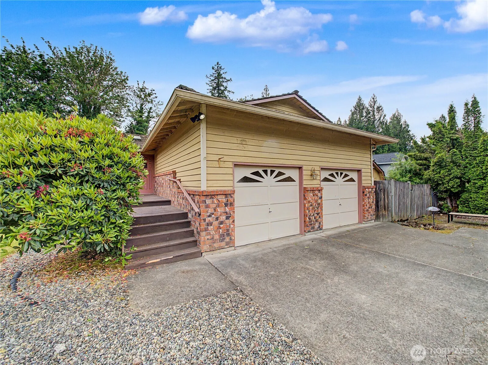 Property photo for 21327 Se 252nd Place, Maple Valley photo 3