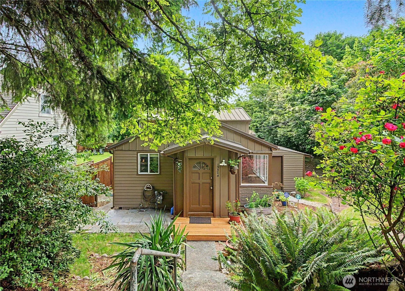 Property photo for 15504 11th Avenue Ne, Shoreline