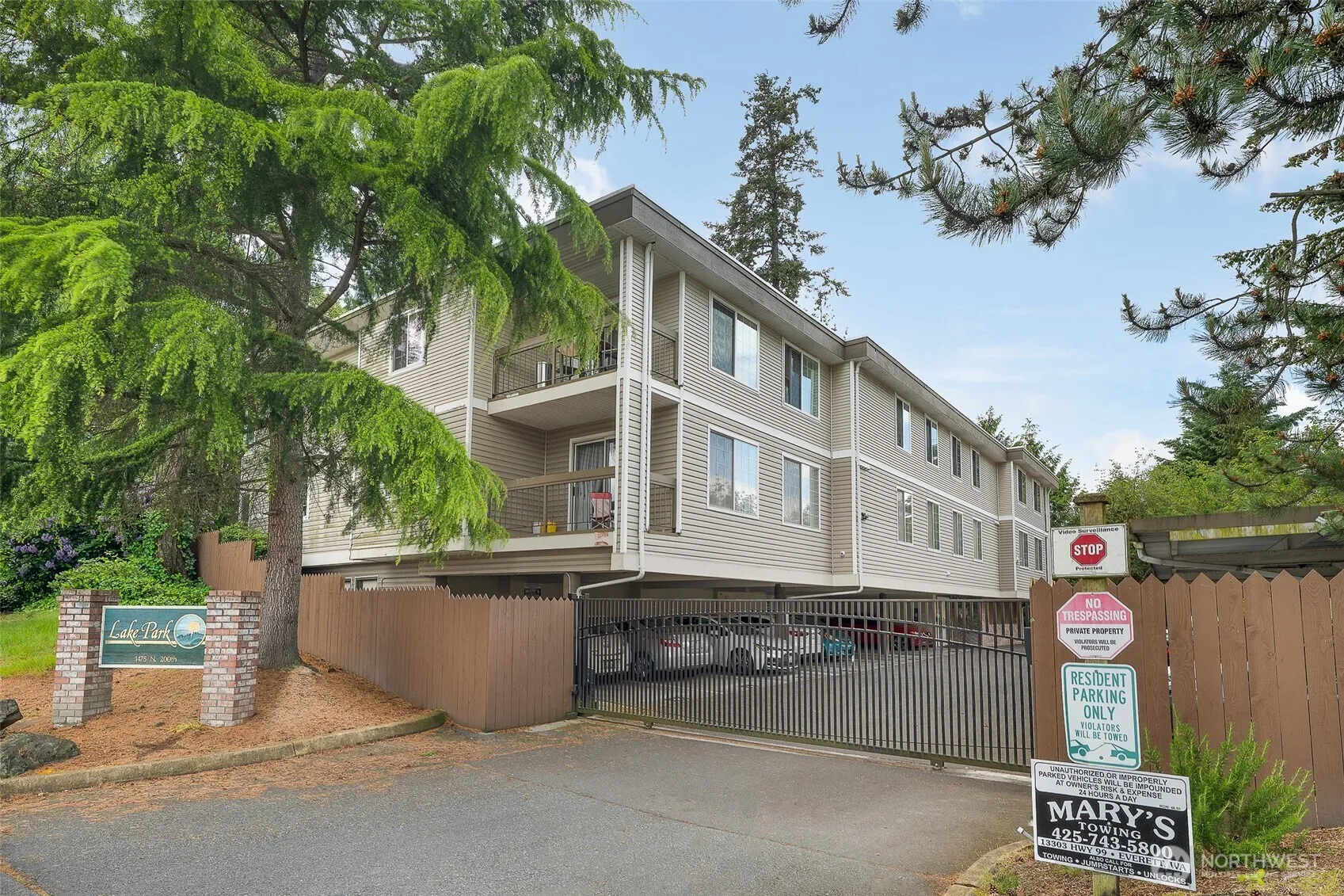 Property photo for 1475 N 200th Street #101, Shoreline