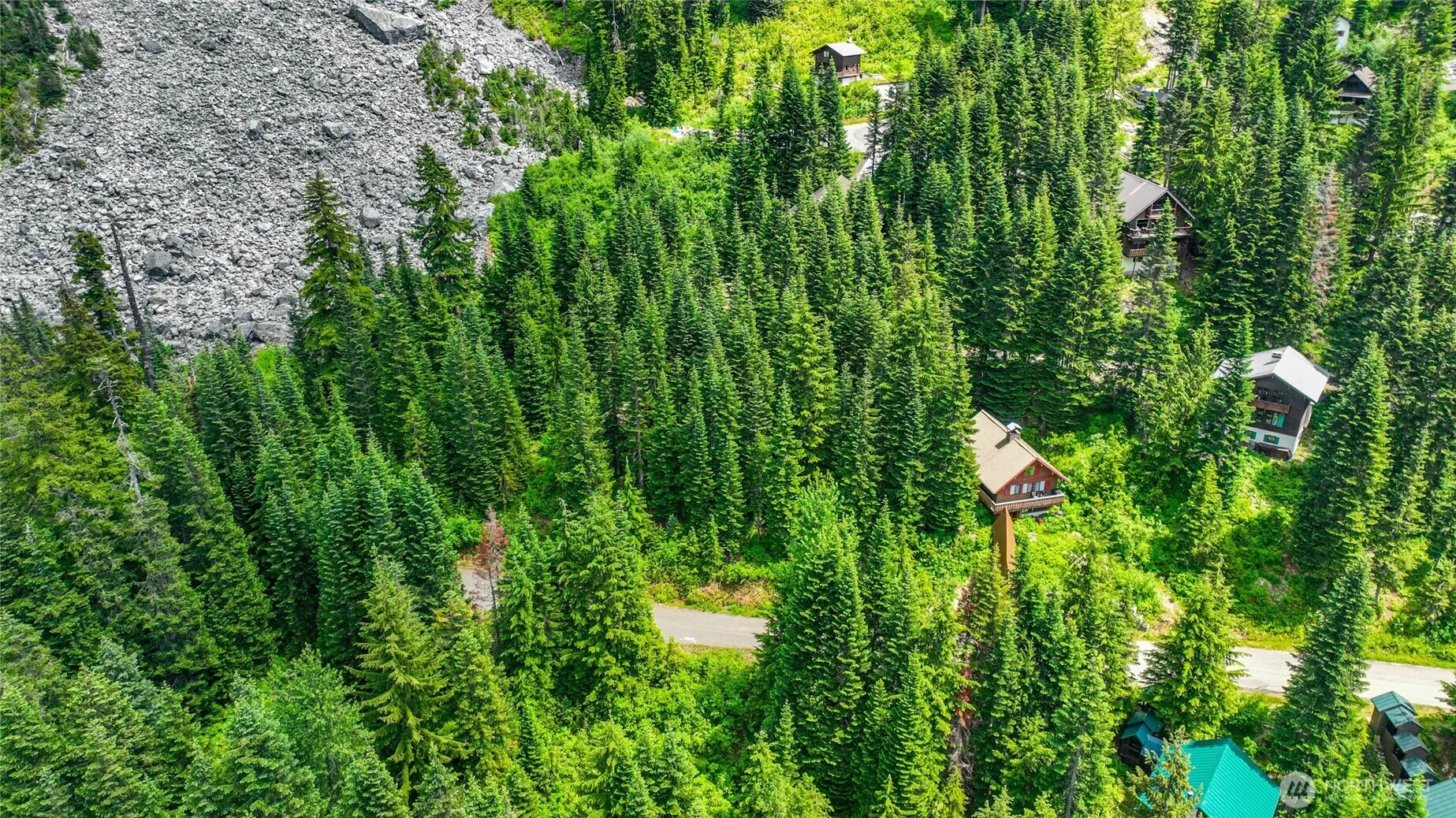 Property photo for 30 Saint Anton, Snoqualmie Pass photo 3