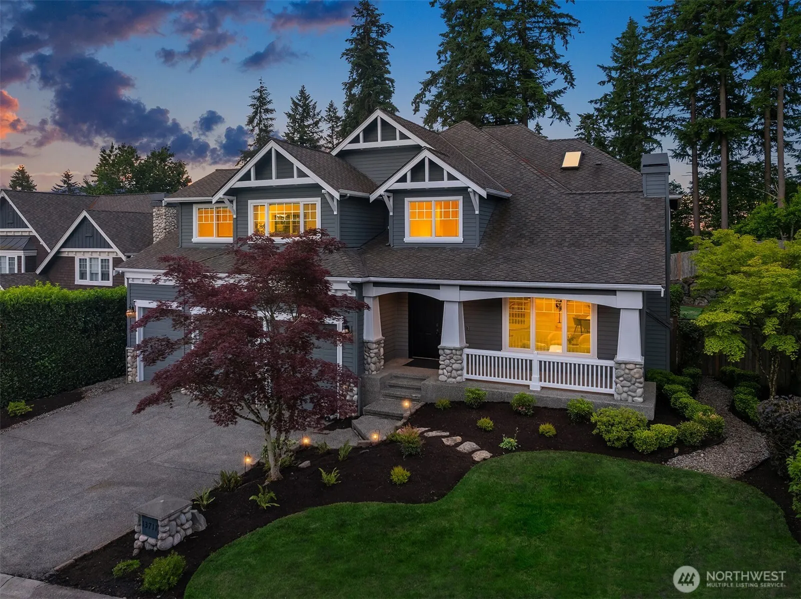 Property photo for 13711 Ne 135th Place, Kirkland