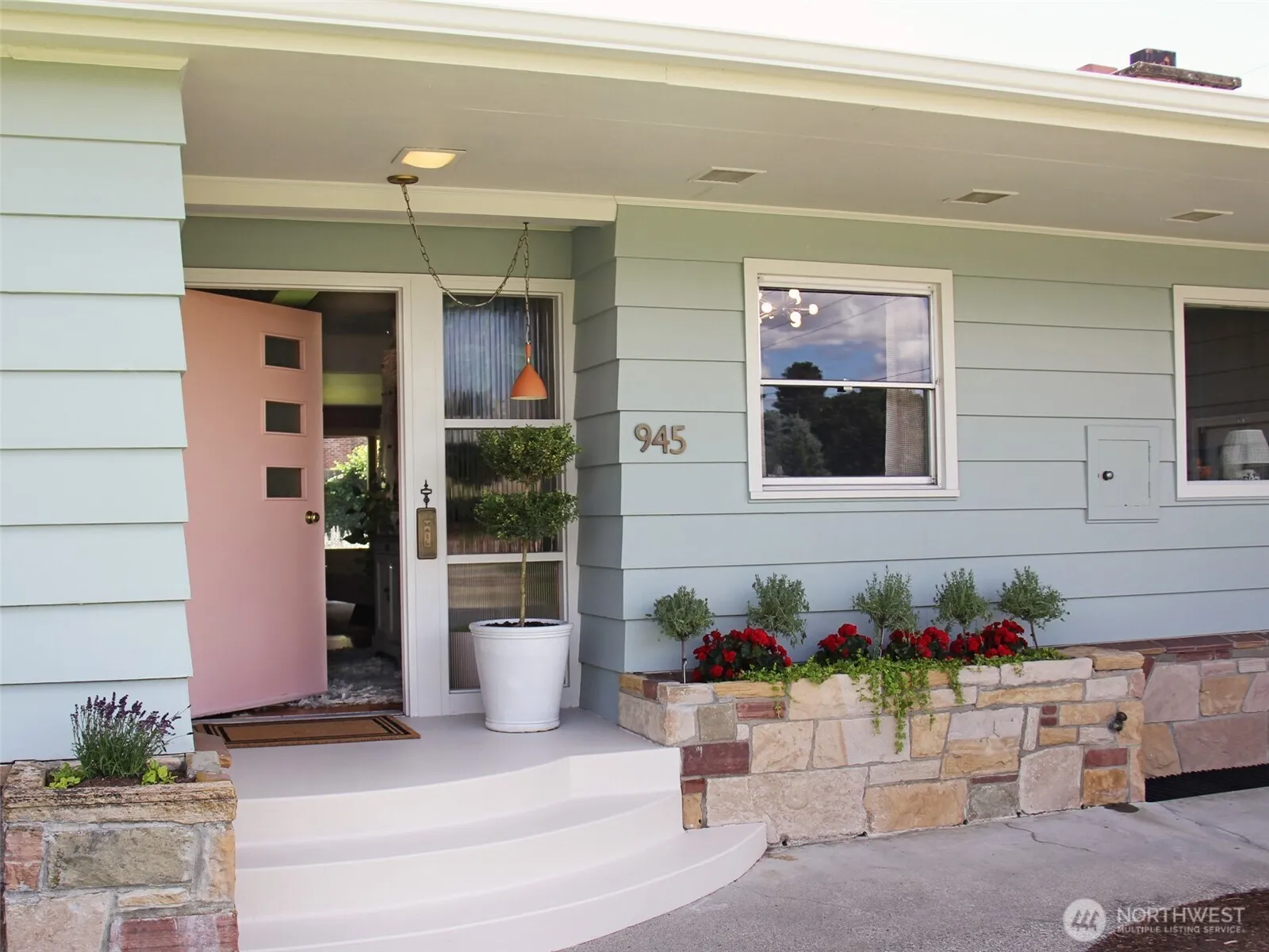 Property photo for 945 Idaho Street, Wenatchee