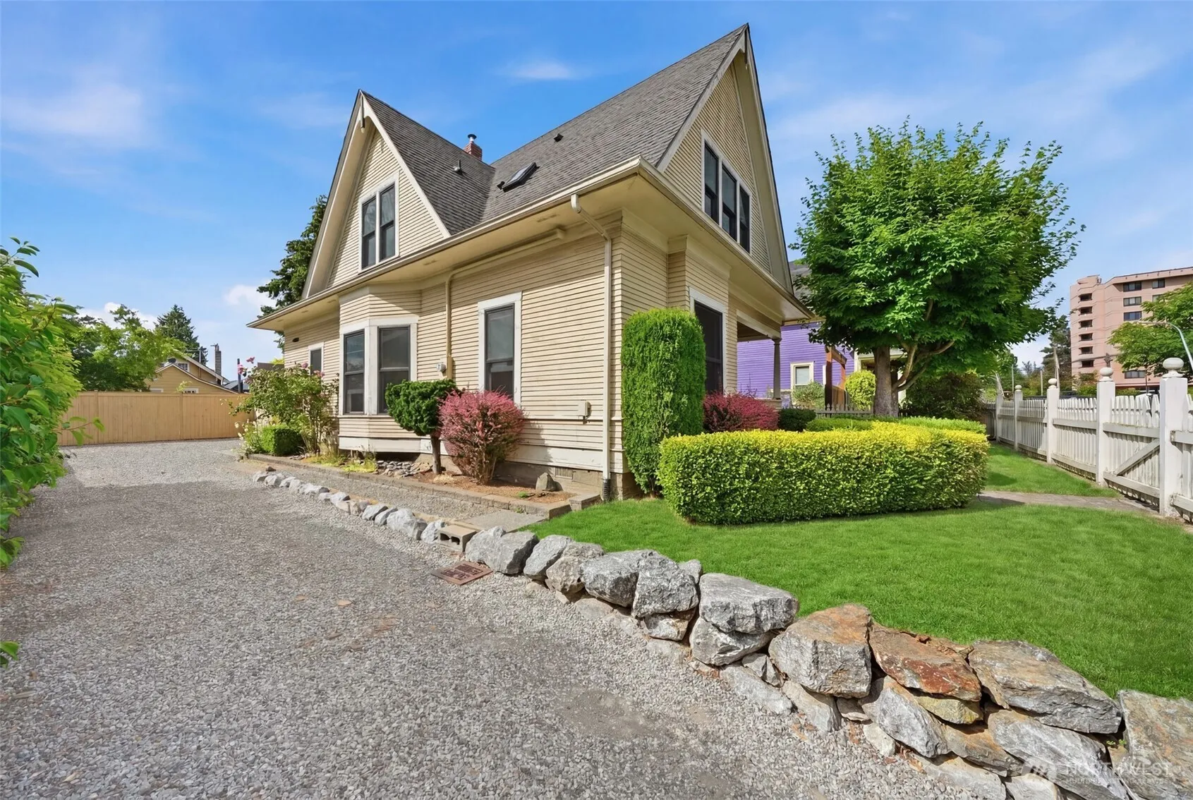 Property photo for 2415 F Street, Bellingham photo 3