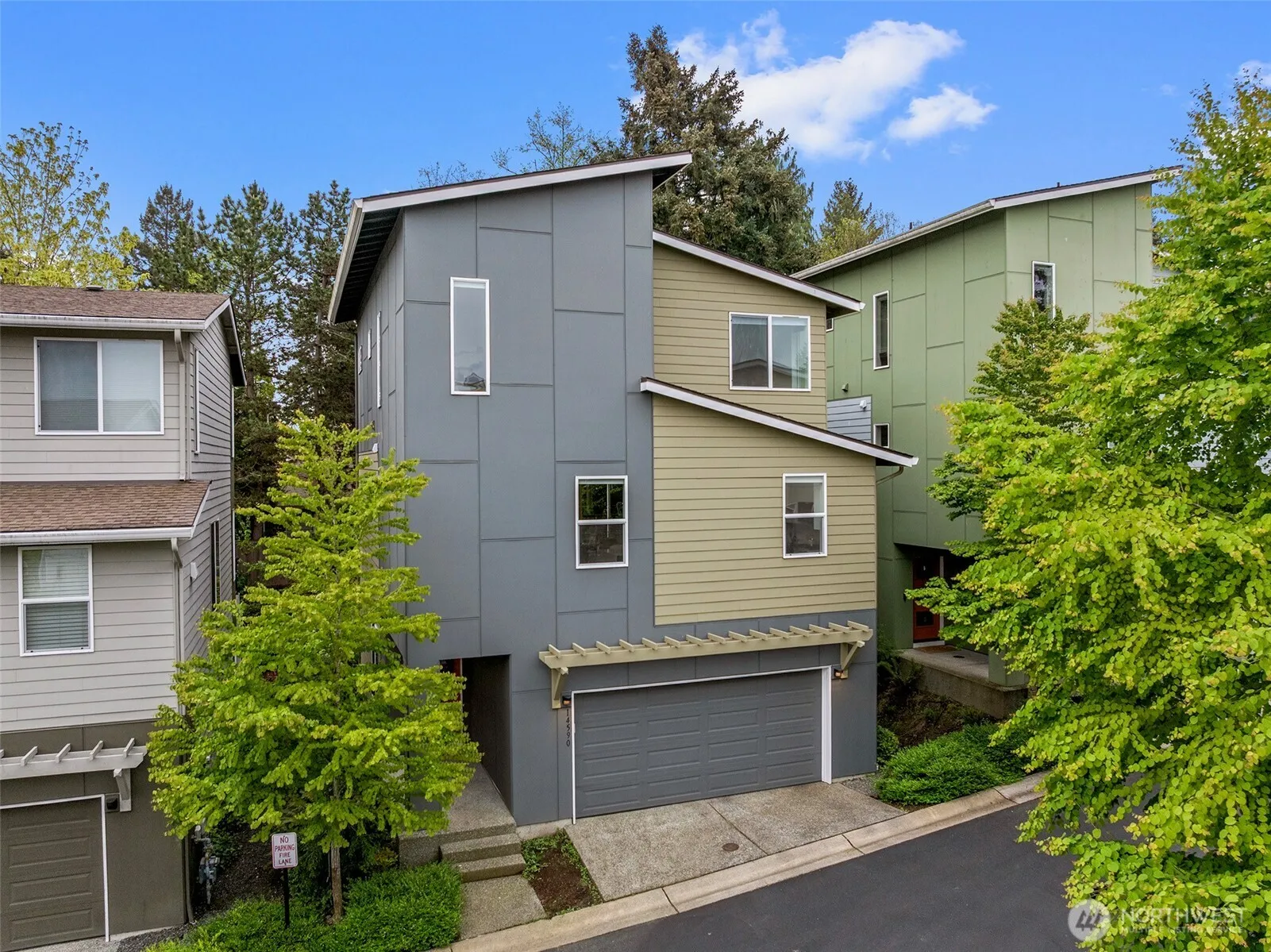 Property photo for 14590 36th Avenue Ne, Lake Forest Park photo 3
